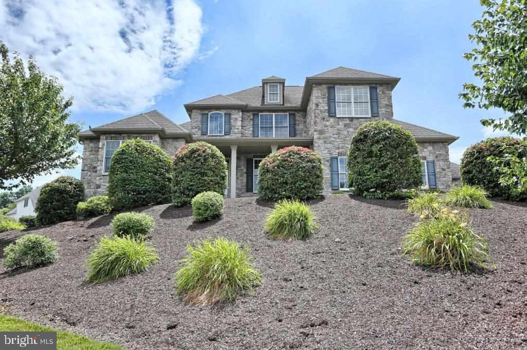 MANOR AT FAIR OAKS - Residential