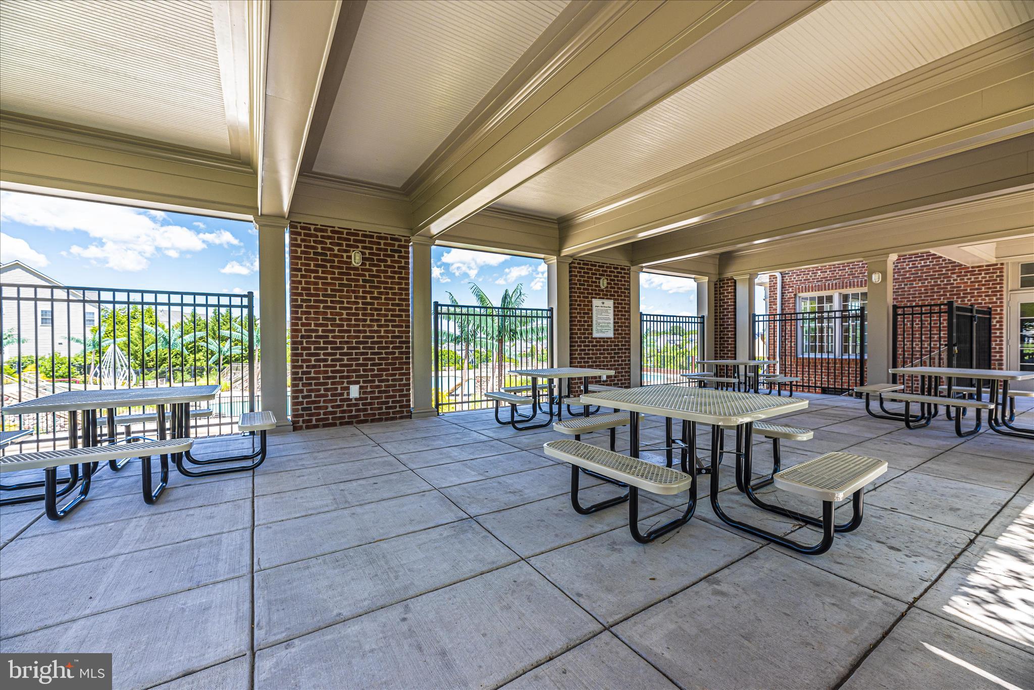 VILLAGES OF URBANA - Residential