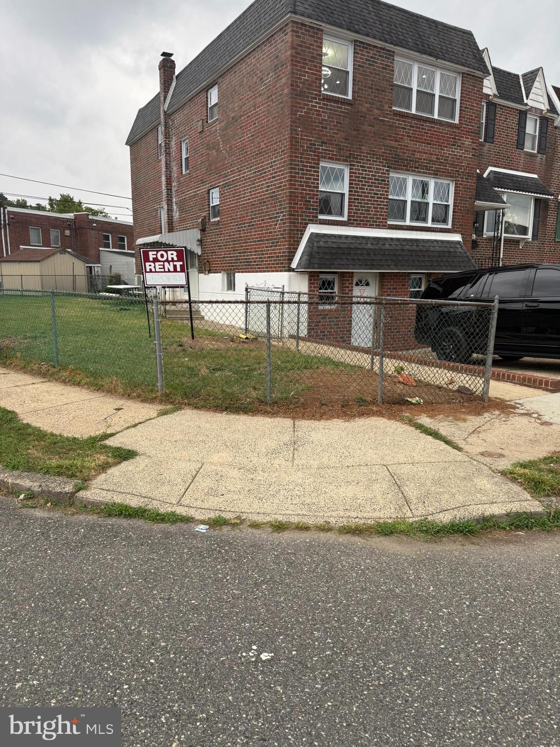 3658 GENESEE DRIVE