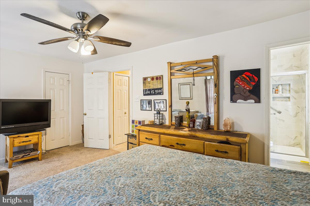 KINGS POINT - Residential