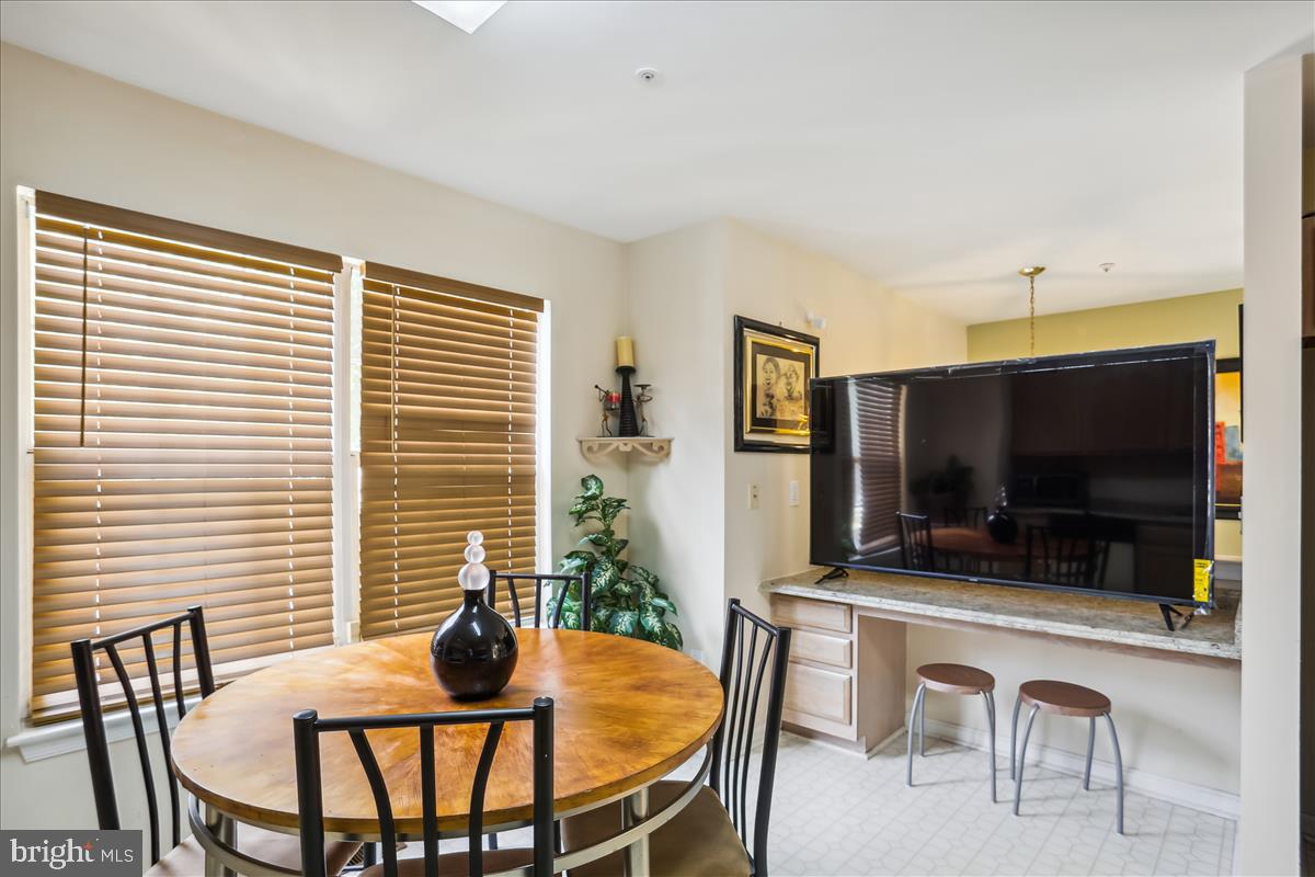 KINGS POINT - Residential