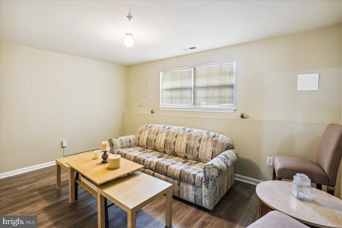 KINGS POINT - Residential