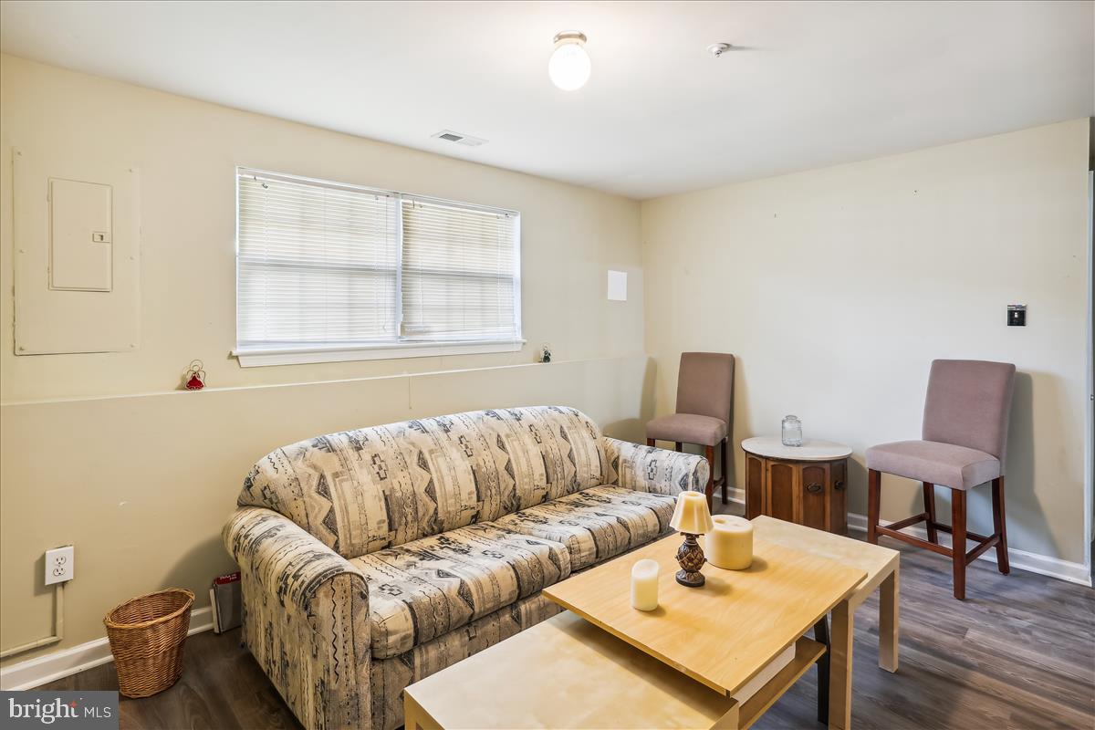 KINGS POINT - Residential