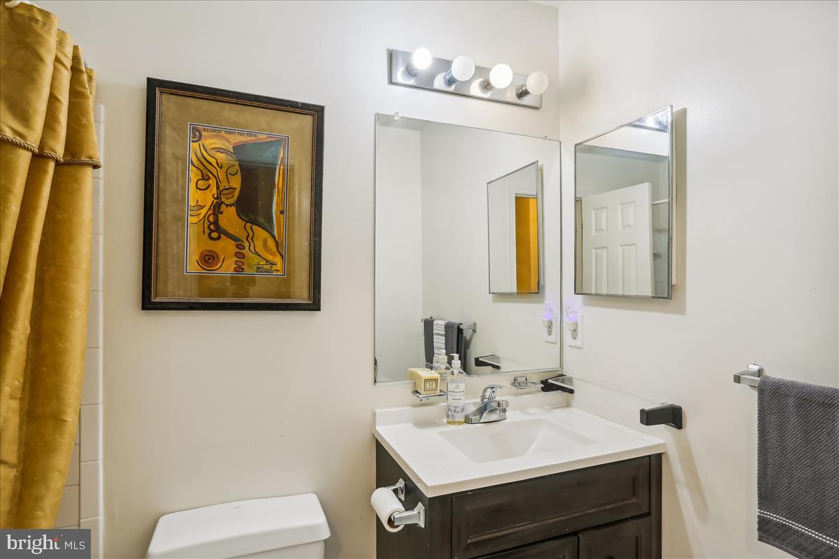 KINGS POINT - Residential