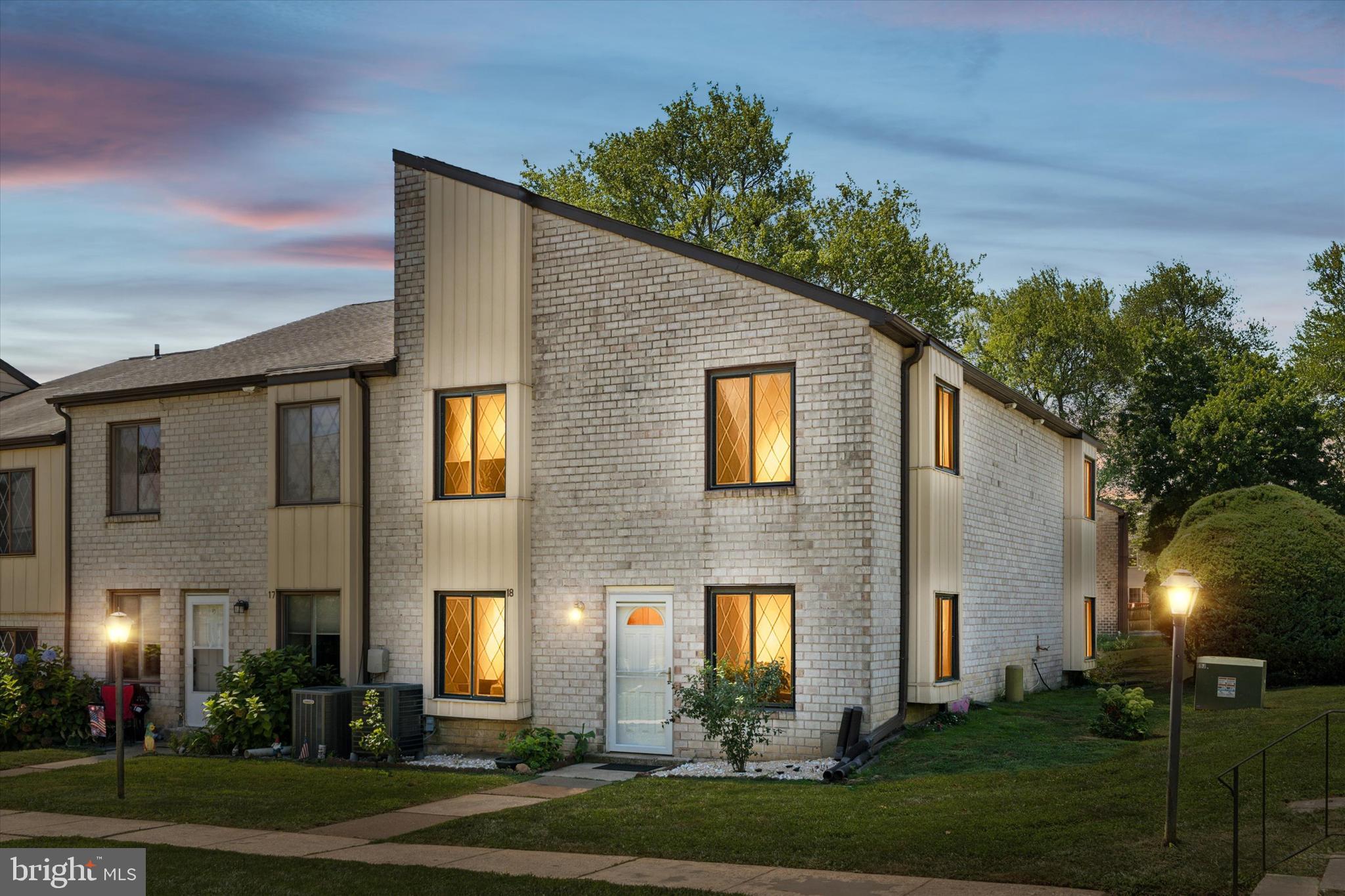Welcome to 5200 Hilltop Drive, Unit J18 in Brookhaven, PA! This freshly painted end-unit home offers low-maintenance, easy living with lawn care and snow removal included. Inside, you’ll enjoy the convenience of first-floor laundry and a bright layout ready for your personal touch.
The Hilltop community features great amenities like a swimming pool and playground, while also being conveniently located near public transportation for an easy commute. Enjoy the best of both convenience and privacy,this community is tucked away, yet just minutes from grocery stores, home improvement centers, and everyday essentials.
You’ll also love being only about 30 minutes from Center City Philadelphia, as well as close to Media, PA, known for its vibrant shopping, dining, and great local restaurants.
If you’re looking for comfort, convenience, and a community lifestyle, this home checks all the boxes!
