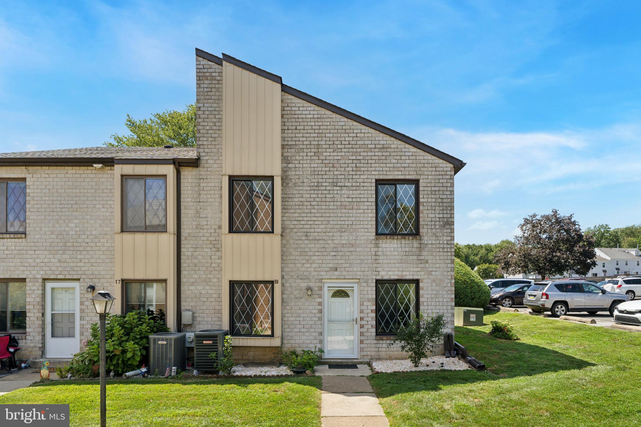 5200 HILLTOP DRIVE J18