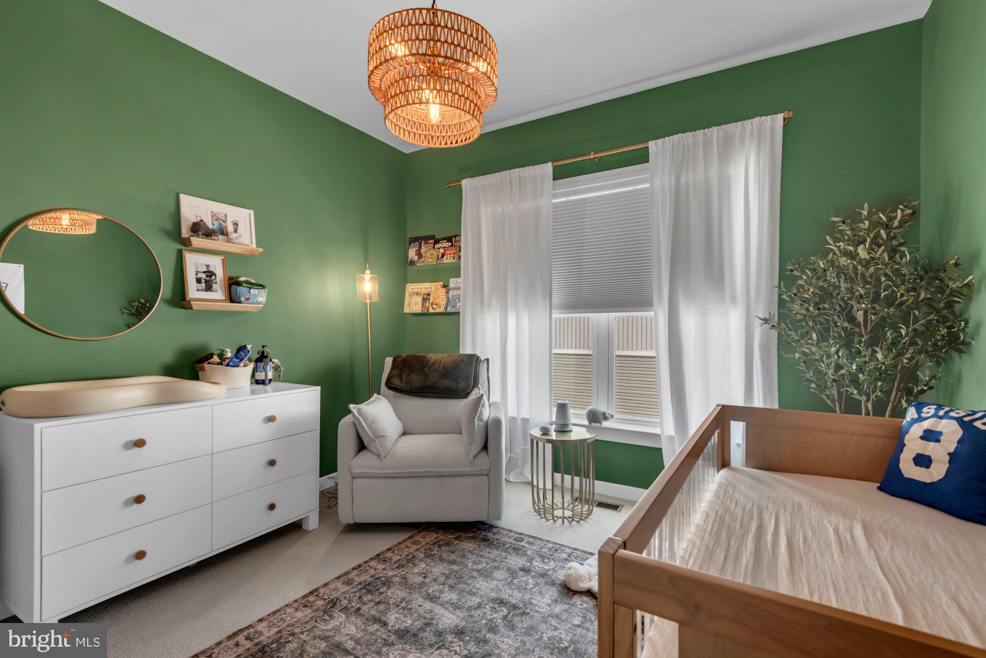 ADMIRALS SQUARE - Residential