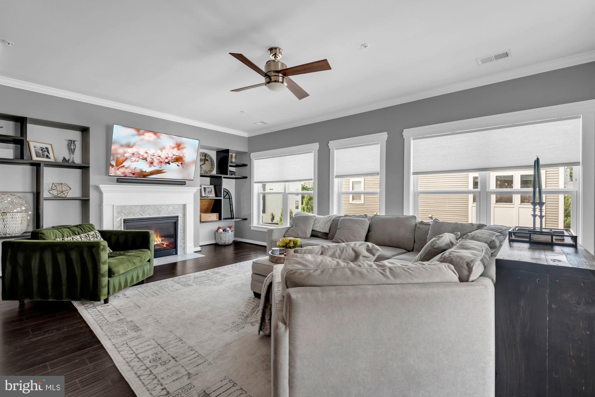 ADMIRALS SQUARE - Residential