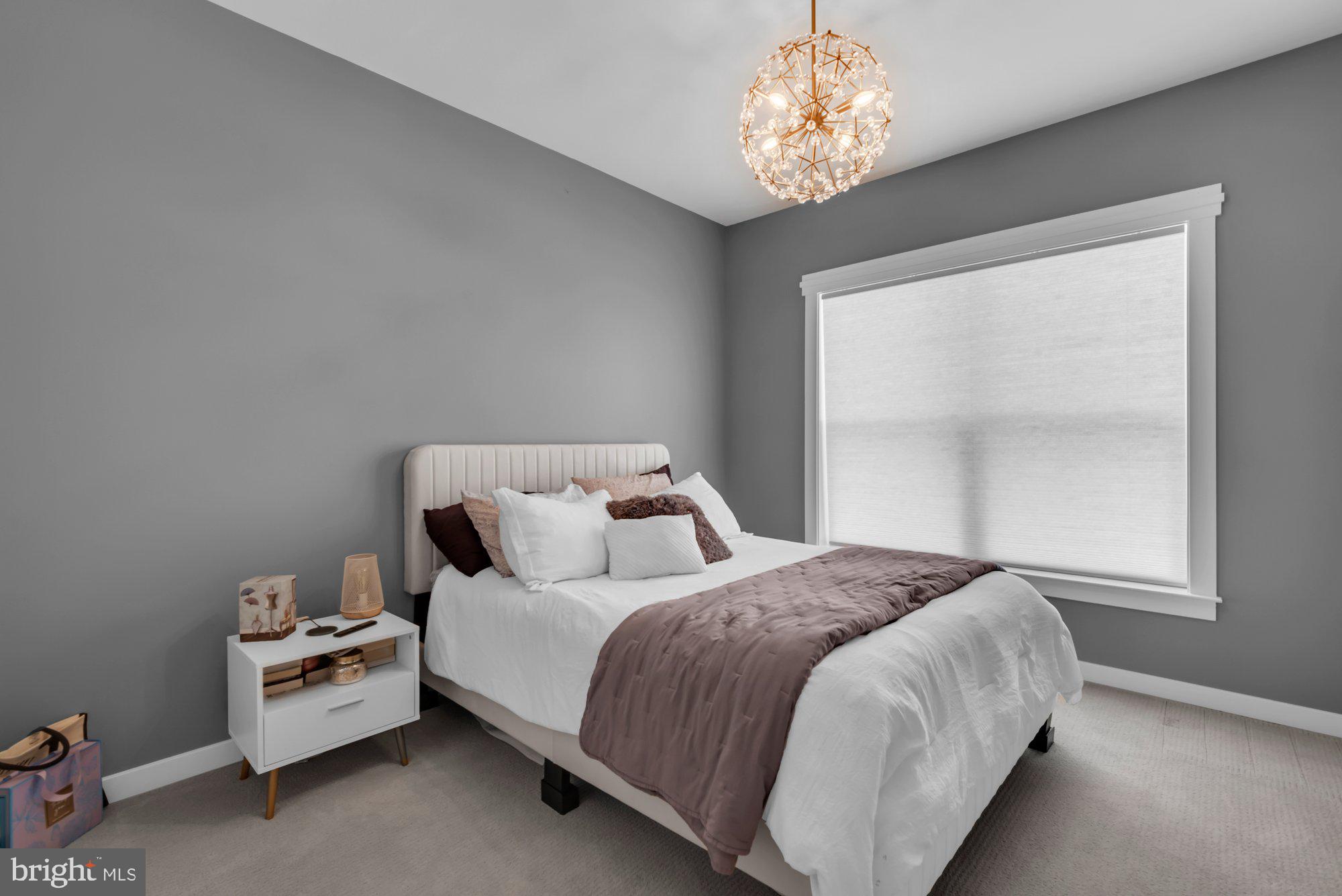 ADMIRALS SQUARE - Residential