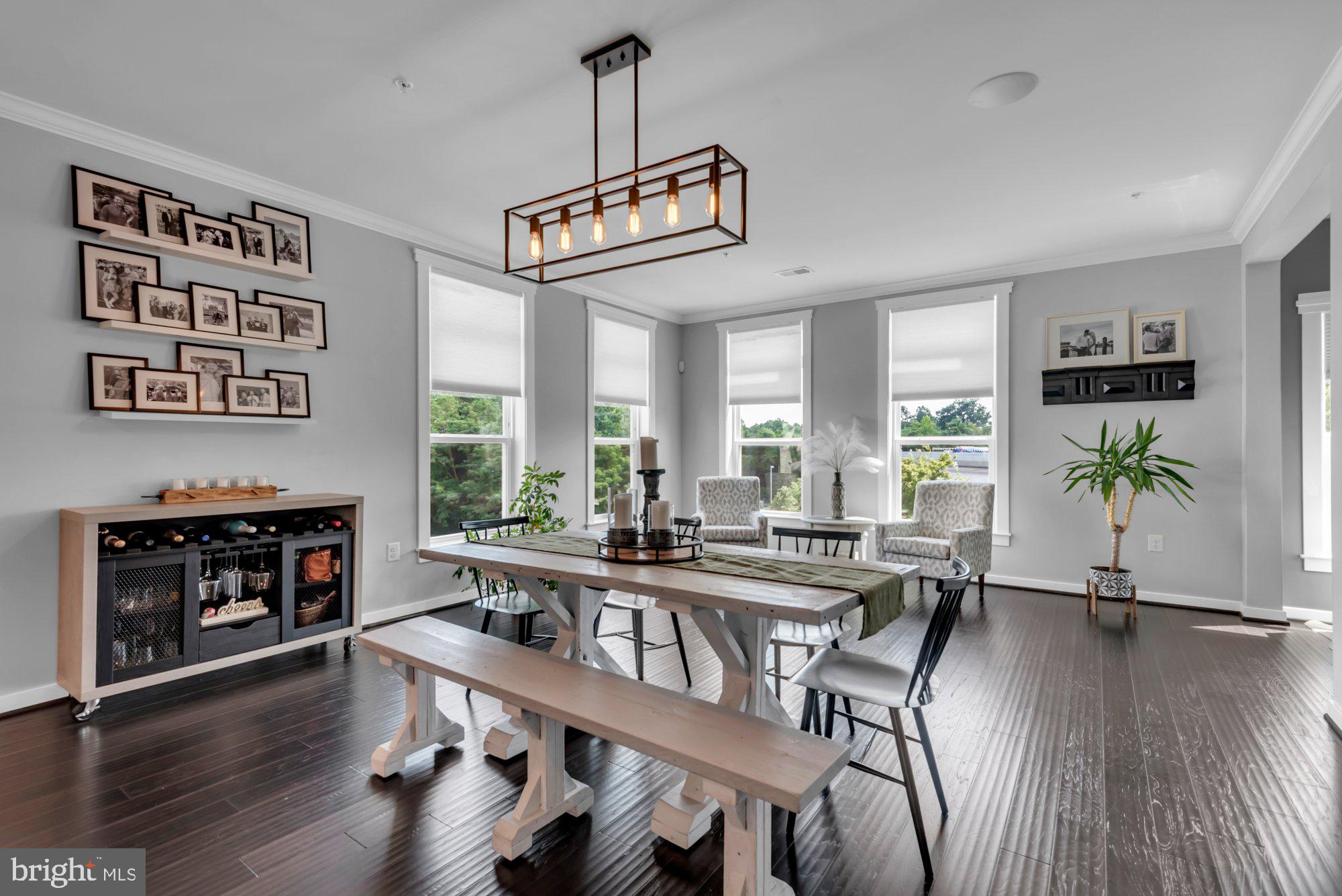 ADMIRALS SQUARE - Residential