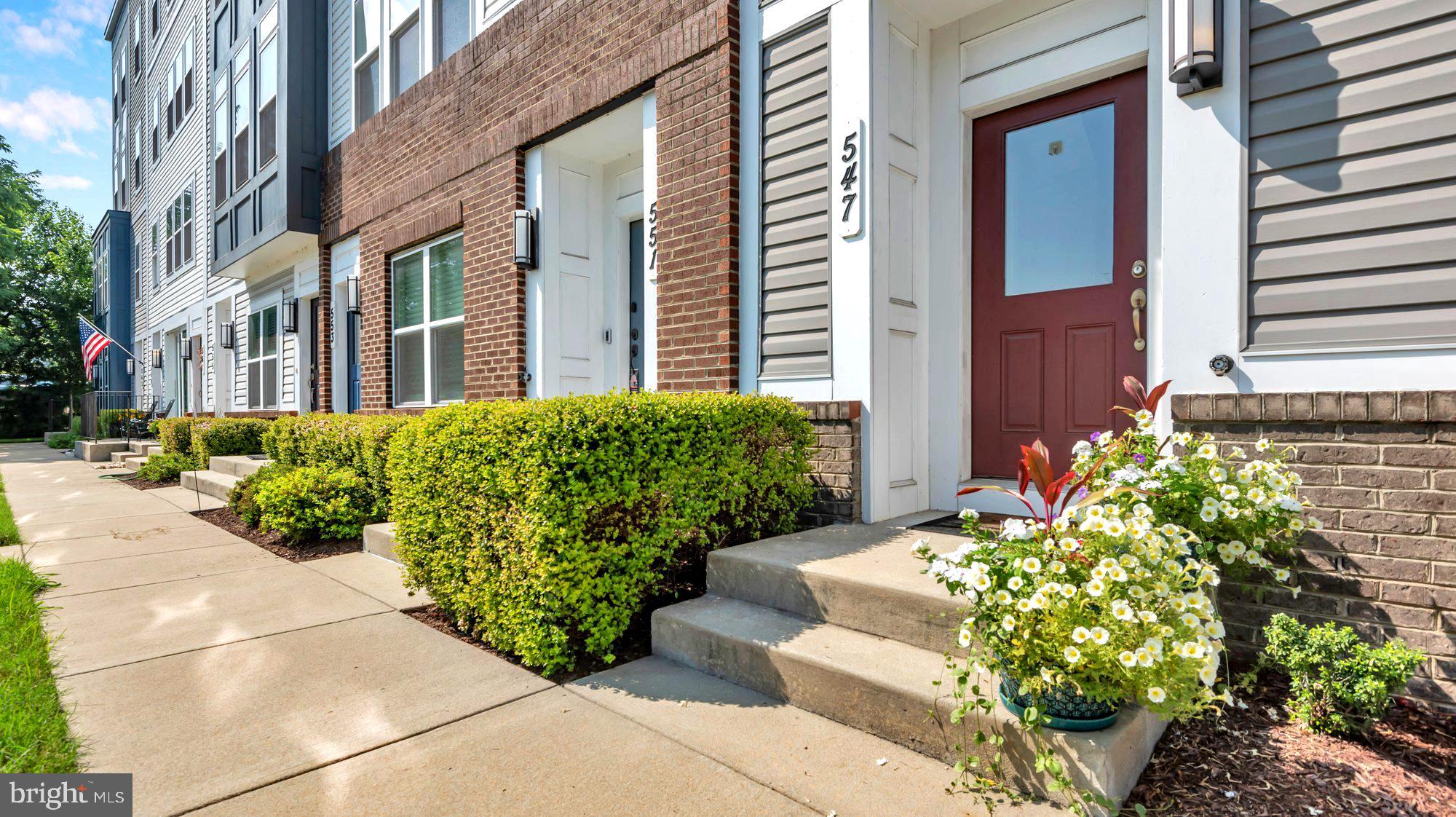 ADMIRALS SQUARE - Residential