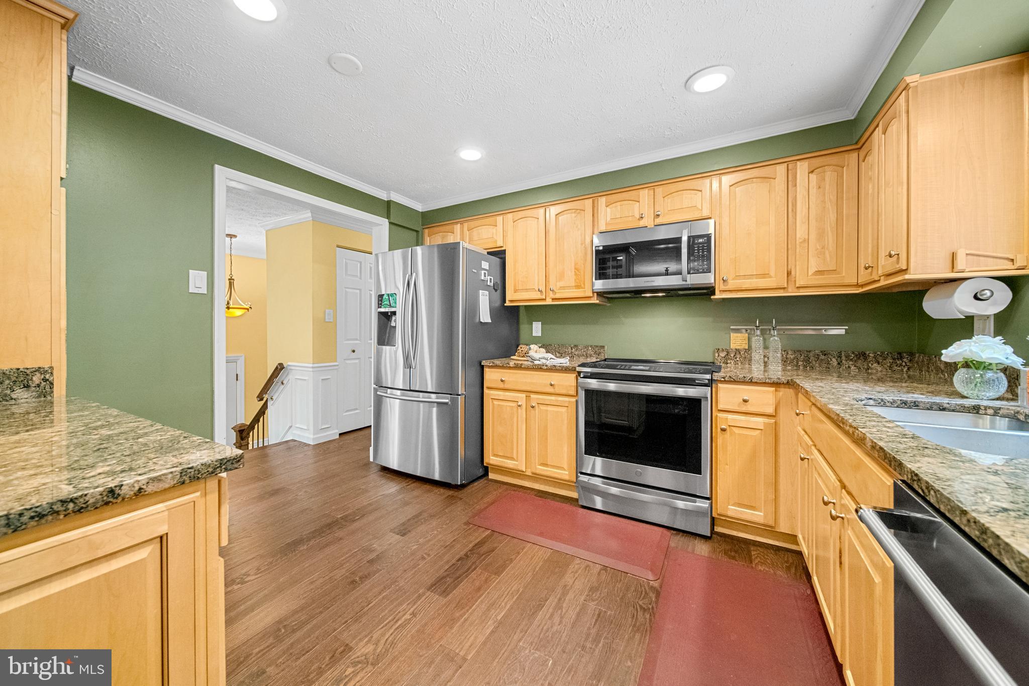 207 SILVERLEAF DRIVE