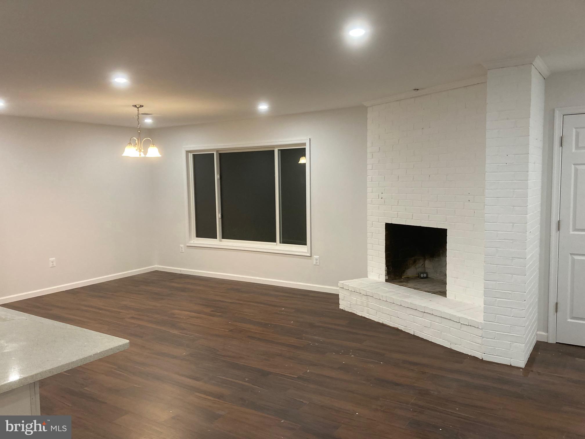 DARVILLE - Residential Lease