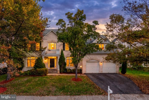 Photo of 8302 Wolftrap Road, VIENNA, VA 22182 (MLS # VAFX2342802)