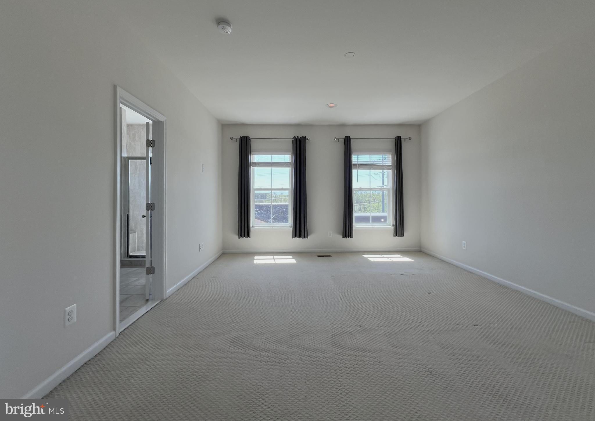 EVERMONT TRACE - Residential Lease