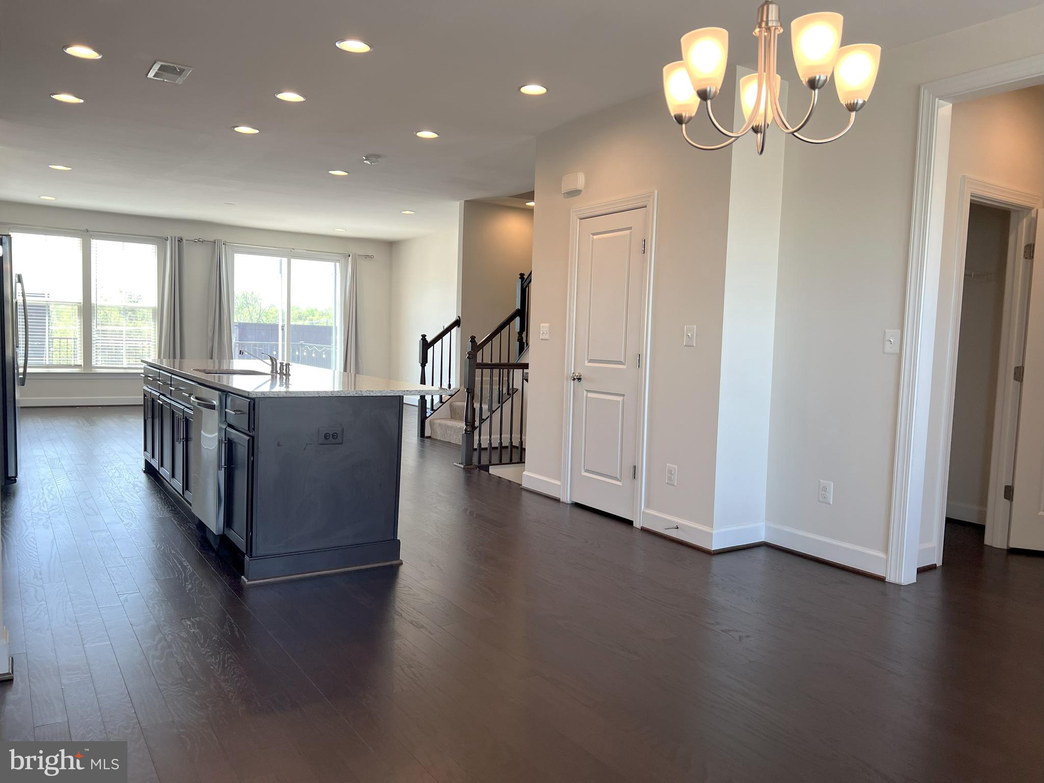 EVERMONT TRACE - Residential Lease