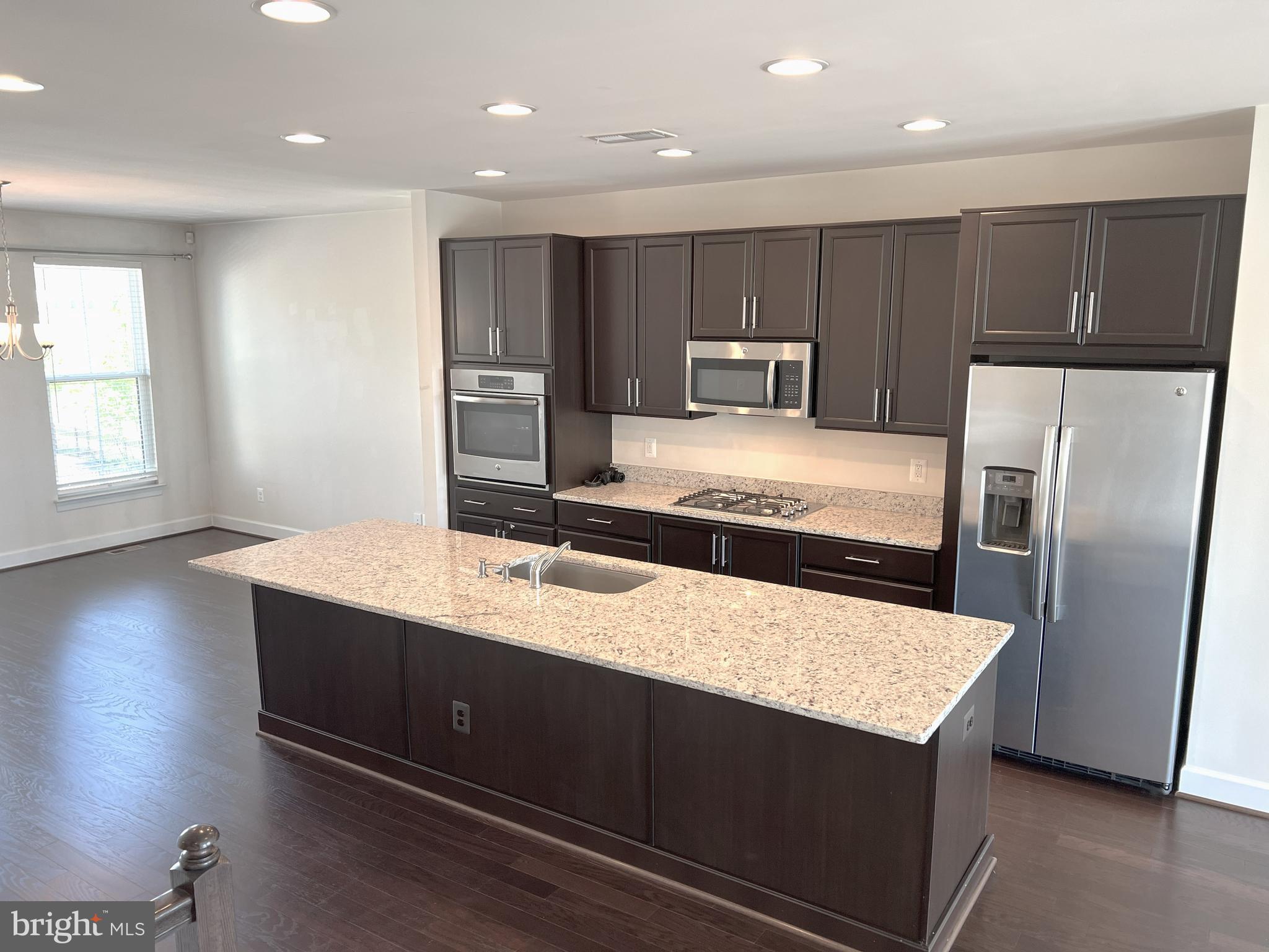 EVERMONT TRACE - Residential Lease