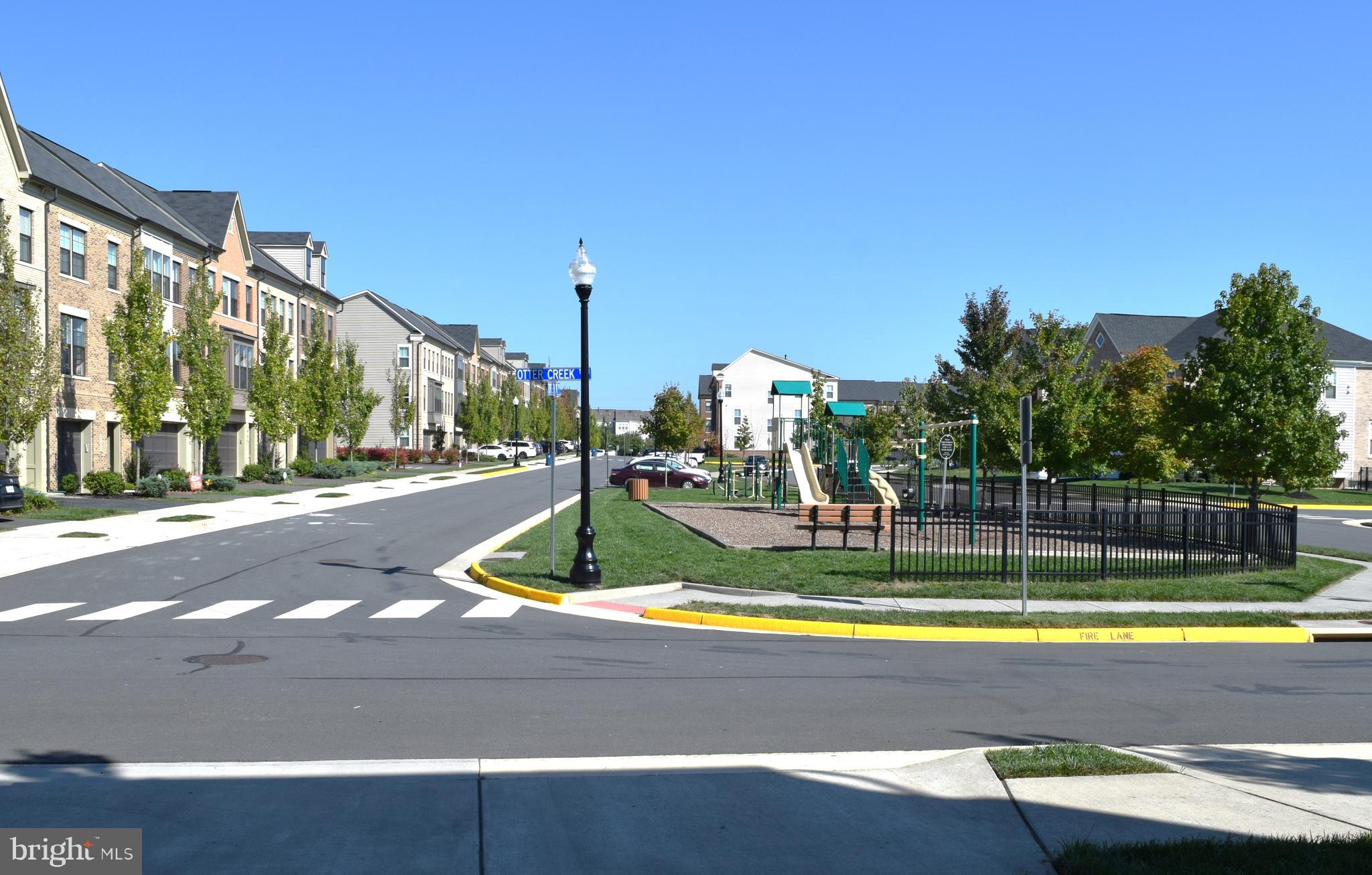 EVERMONT TRACE - Residential Lease