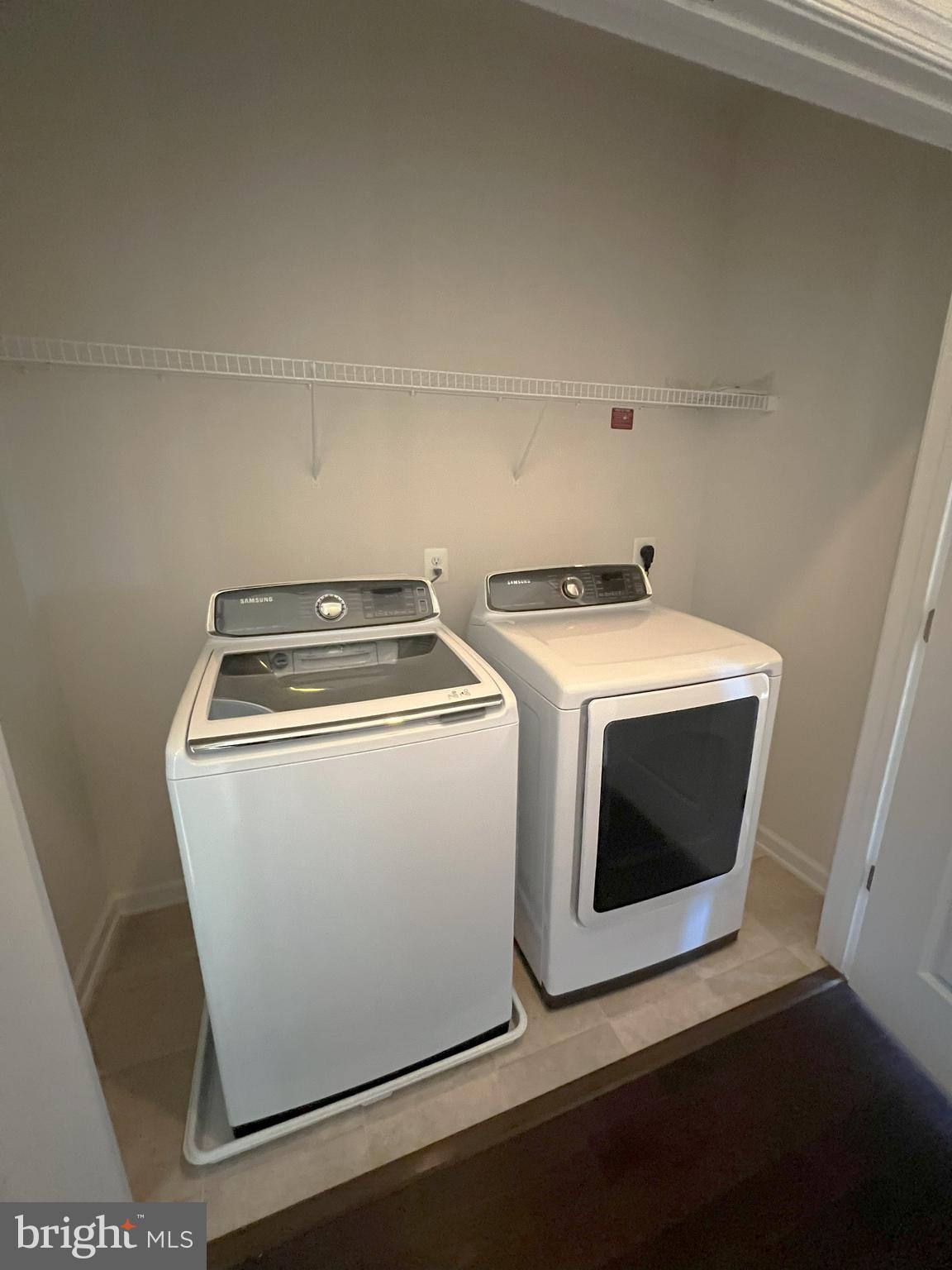 EVERMONT TRACE - Residential Lease