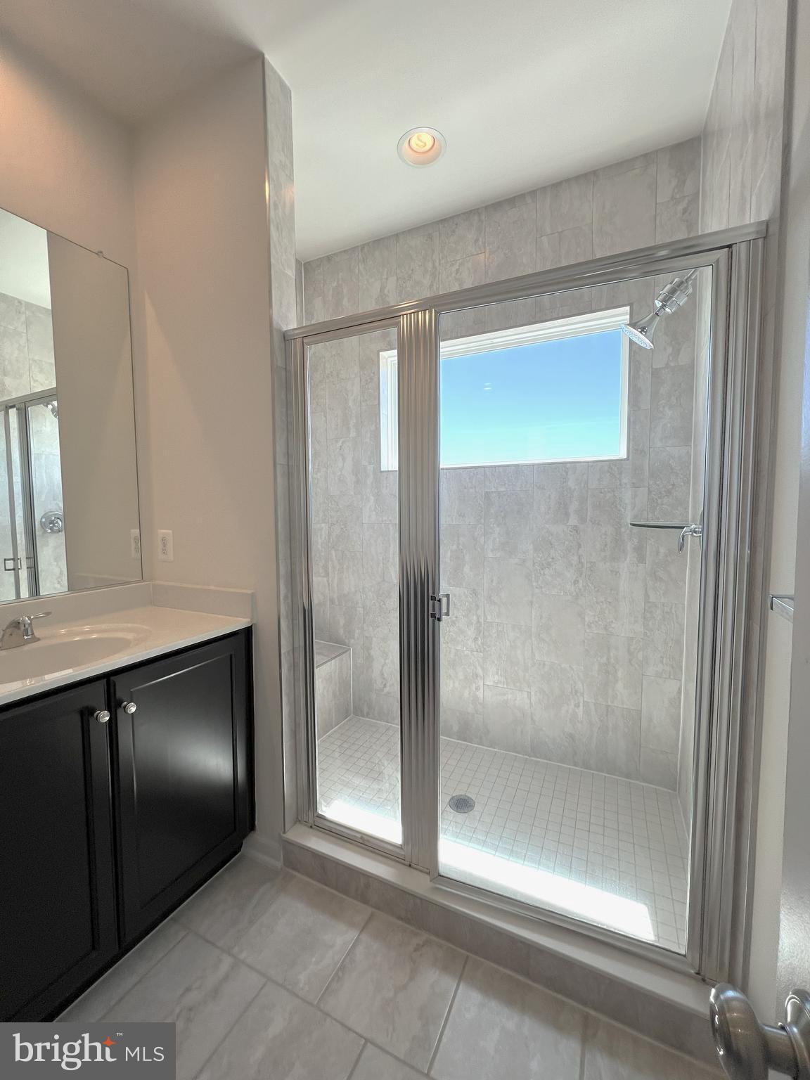 EVERMONT TRACE - Residential Lease