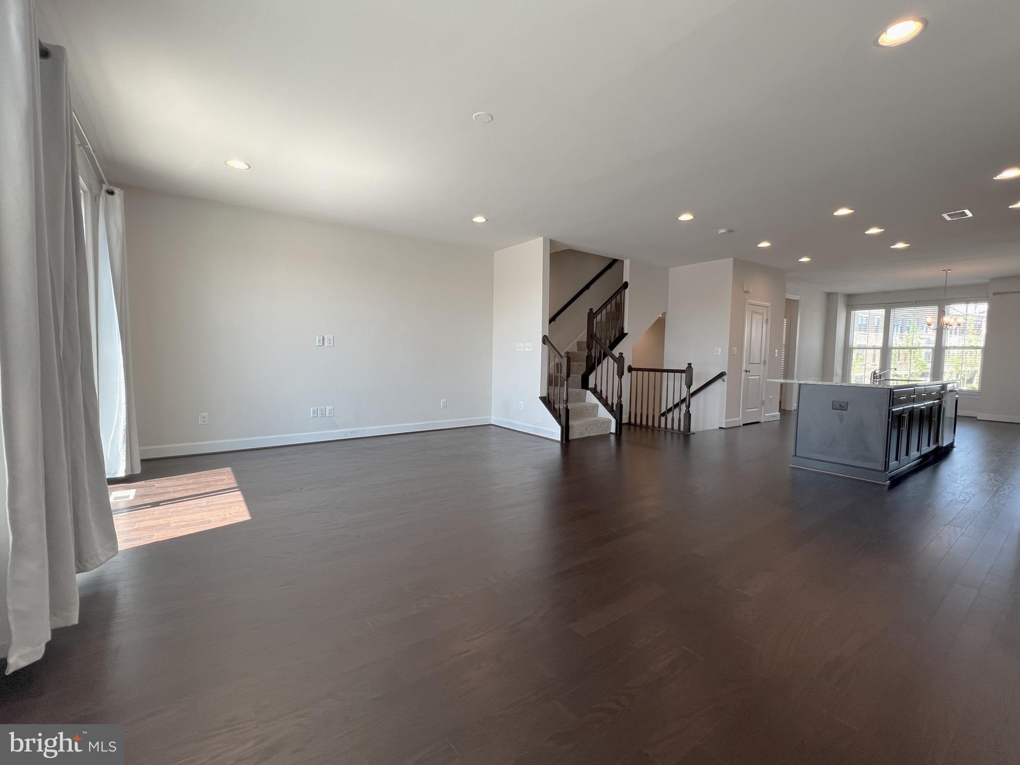 EVERMONT TRACE - Residential Lease