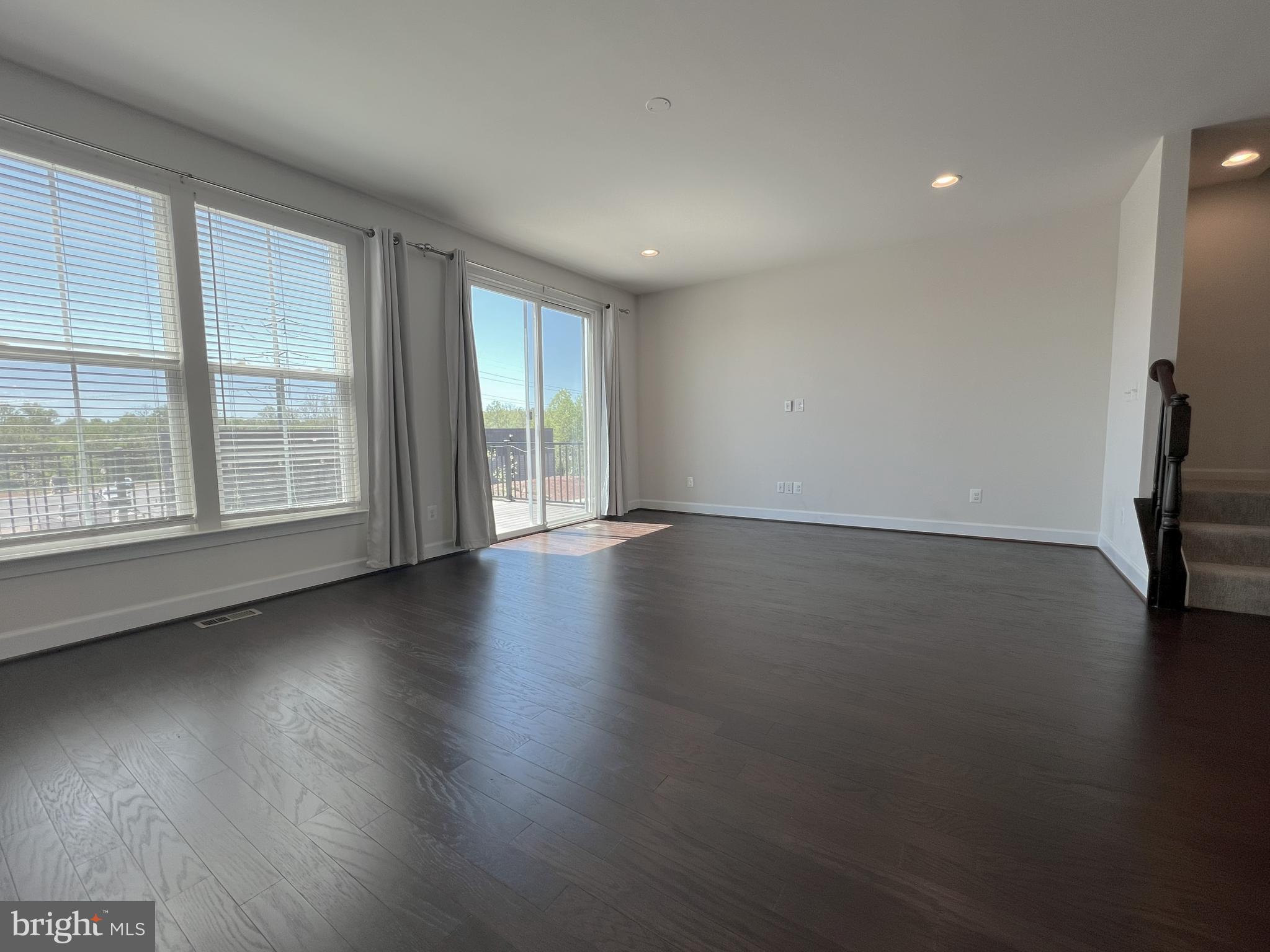 EVERMONT TRACE - Residential Lease