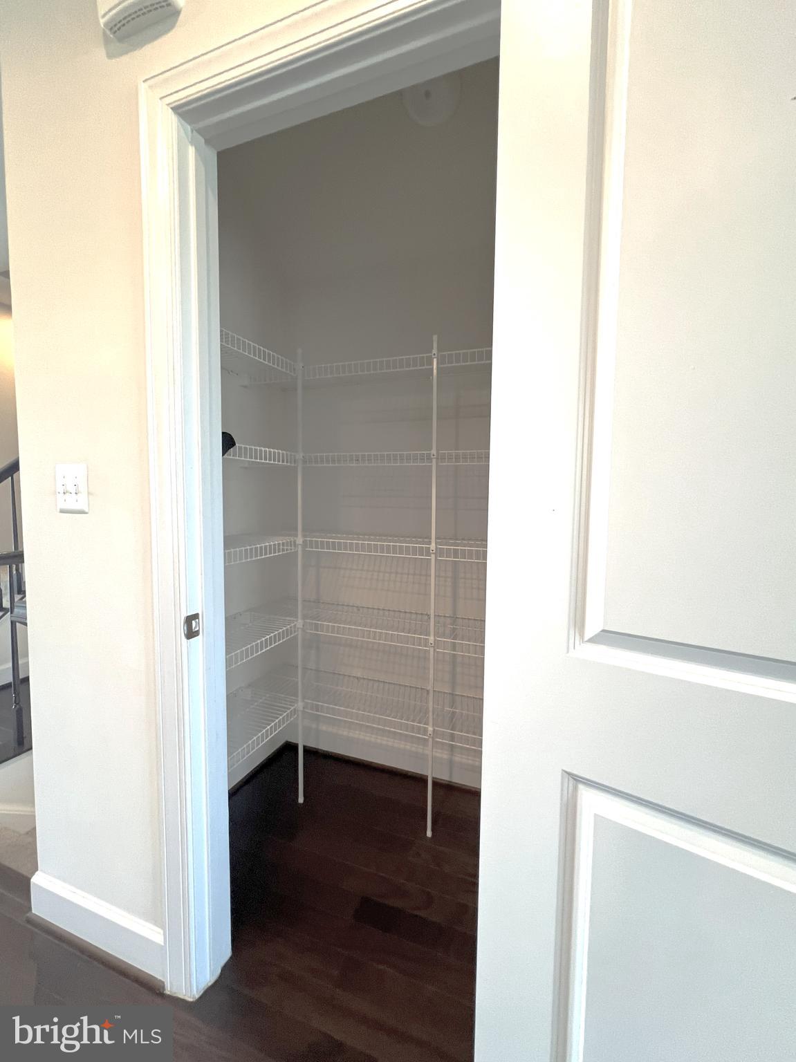 EVERMONT TRACE - Residential Lease