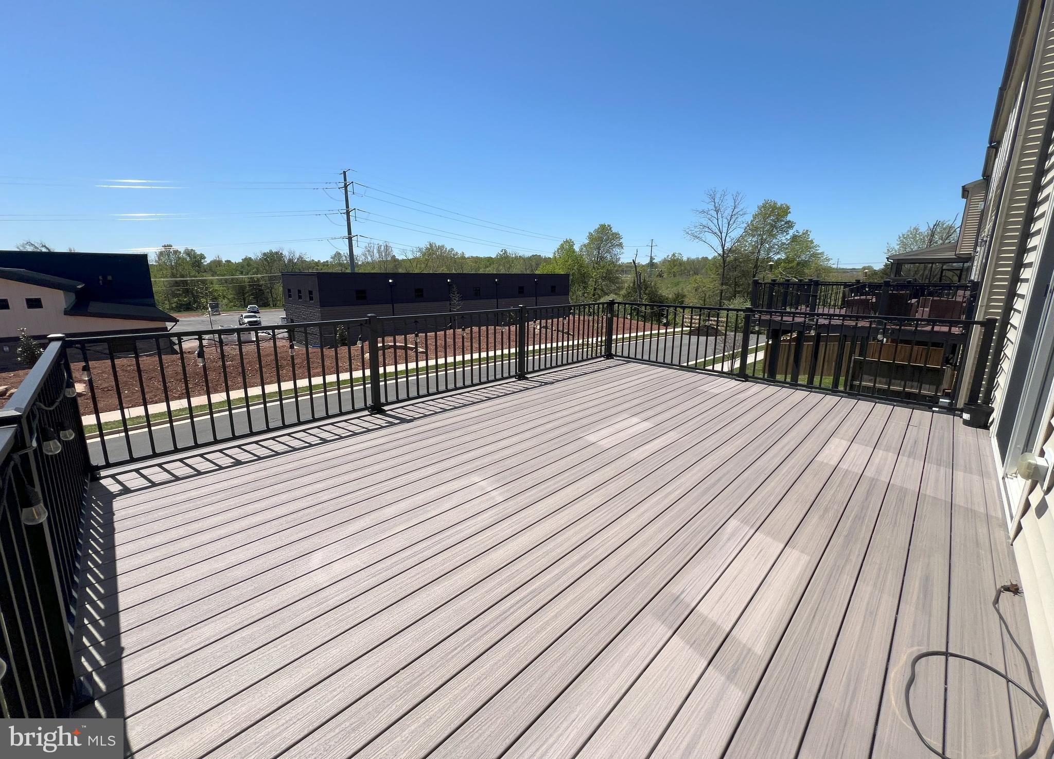 EVERMONT TRACE - Residential Lease