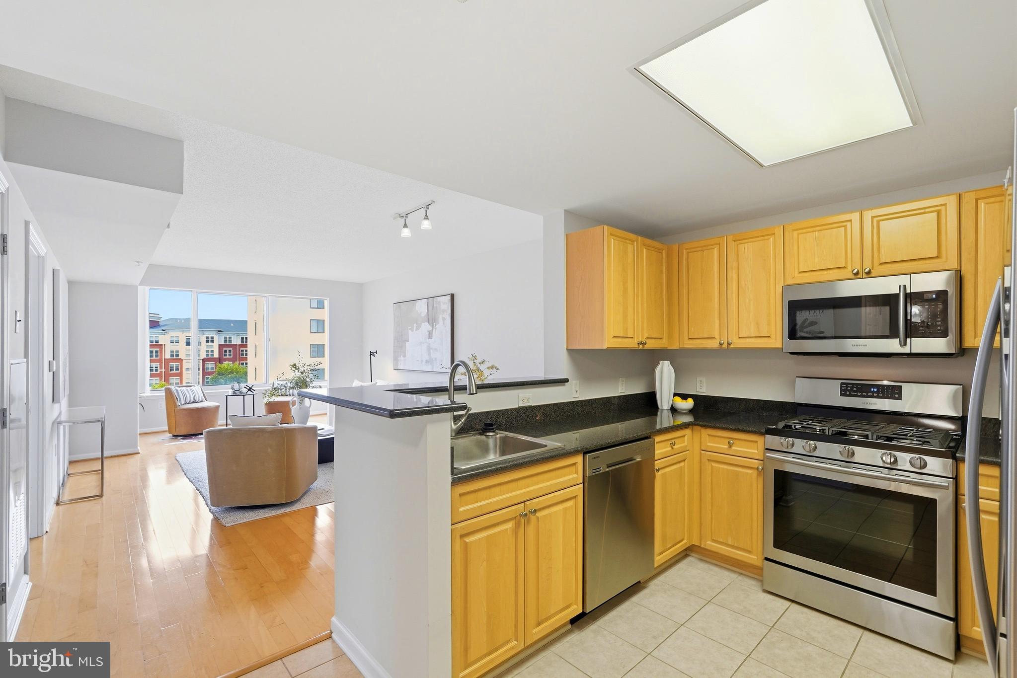 2726 GALLOWS ROAD 806