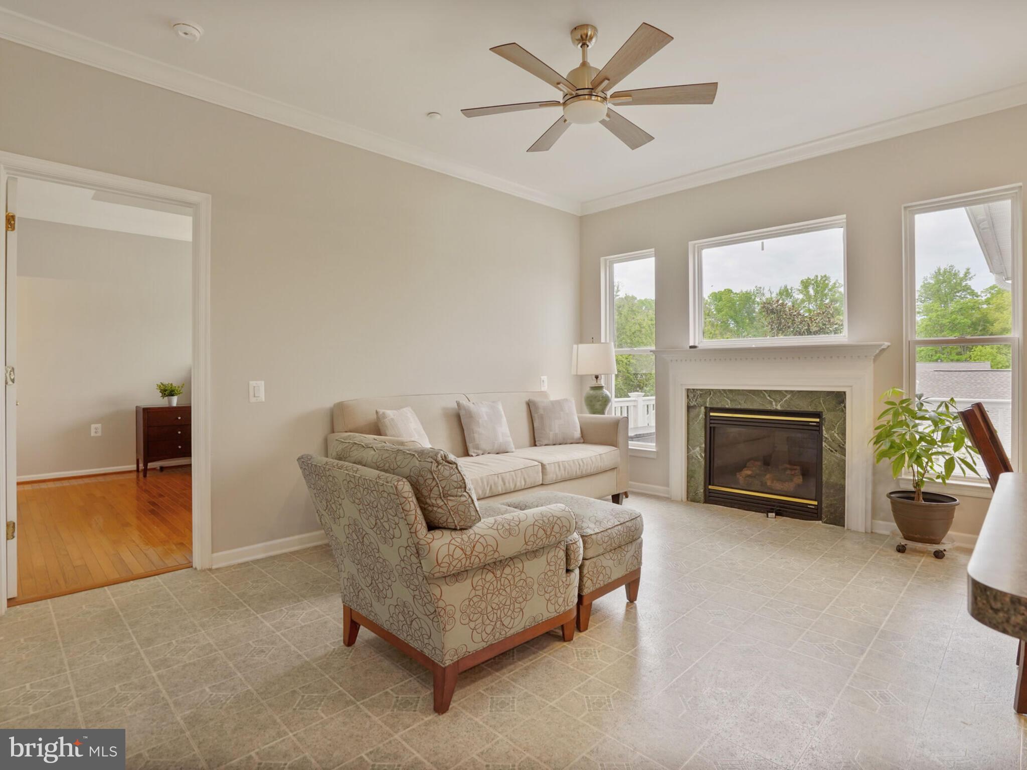 FALLS RUN - Residential