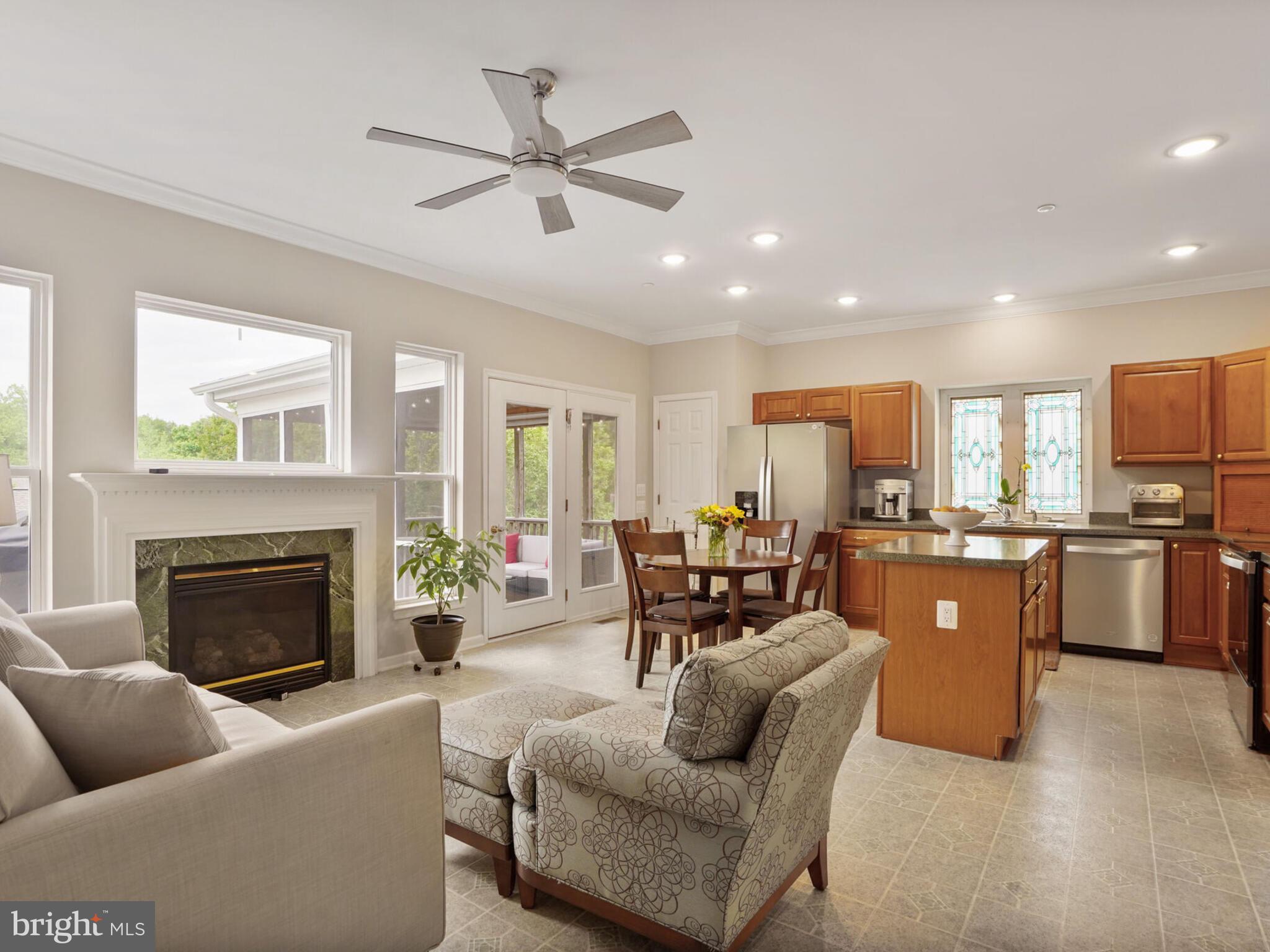 FALLS RUN - Residential