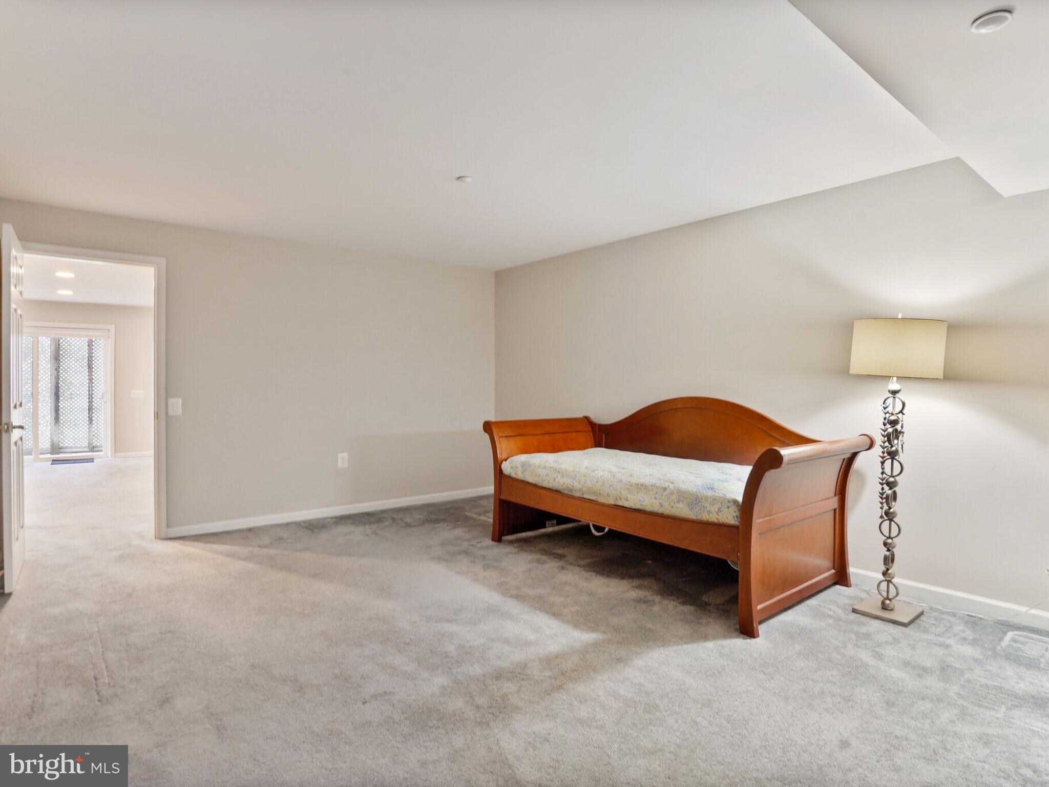 FALLS RUN - Residential