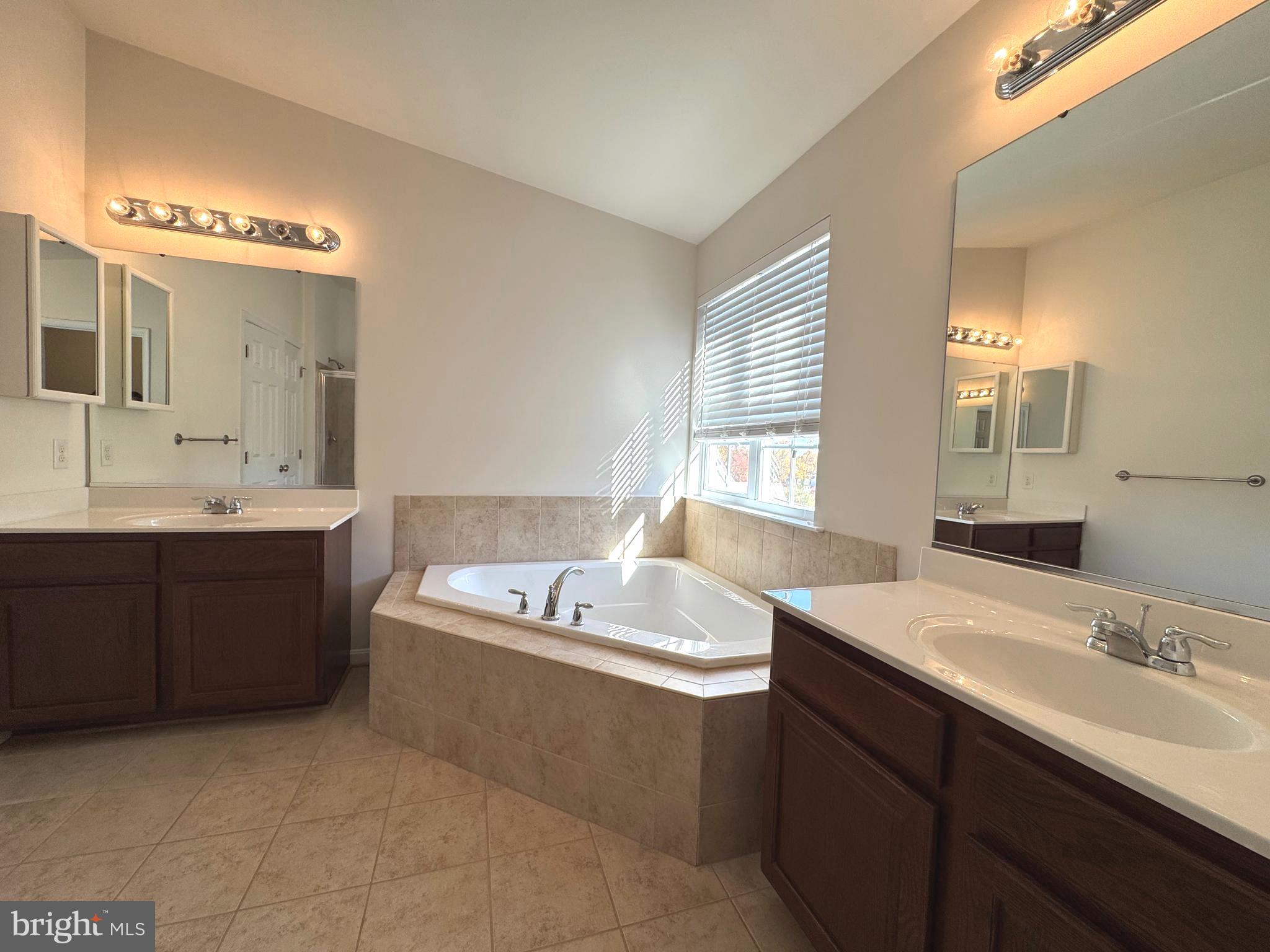 SAN FRANCISCO BY THE BAY - Residential Lease