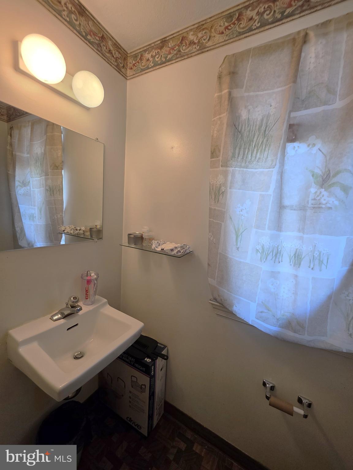 7103 SPLIT RAIL LANE