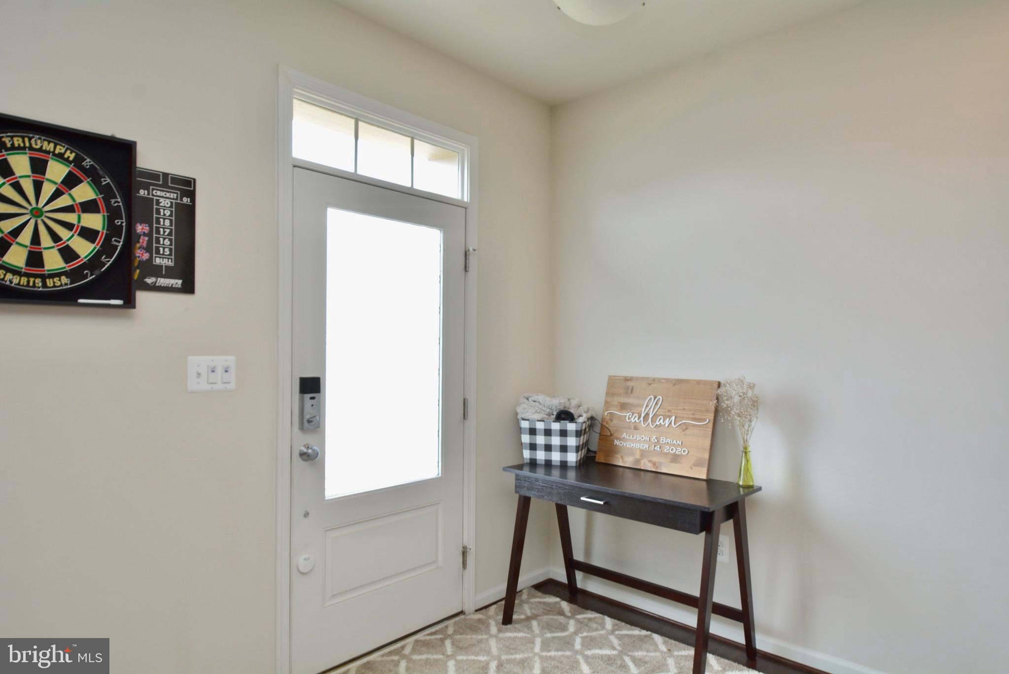 22305 BROADWAY AVENUE