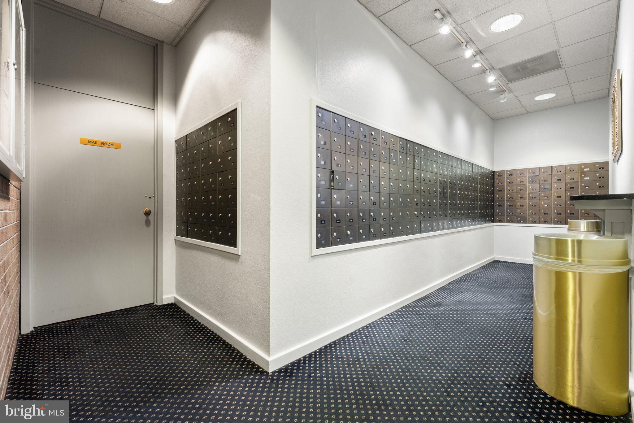 REGENCY AT MCLEAN - Residential Lease