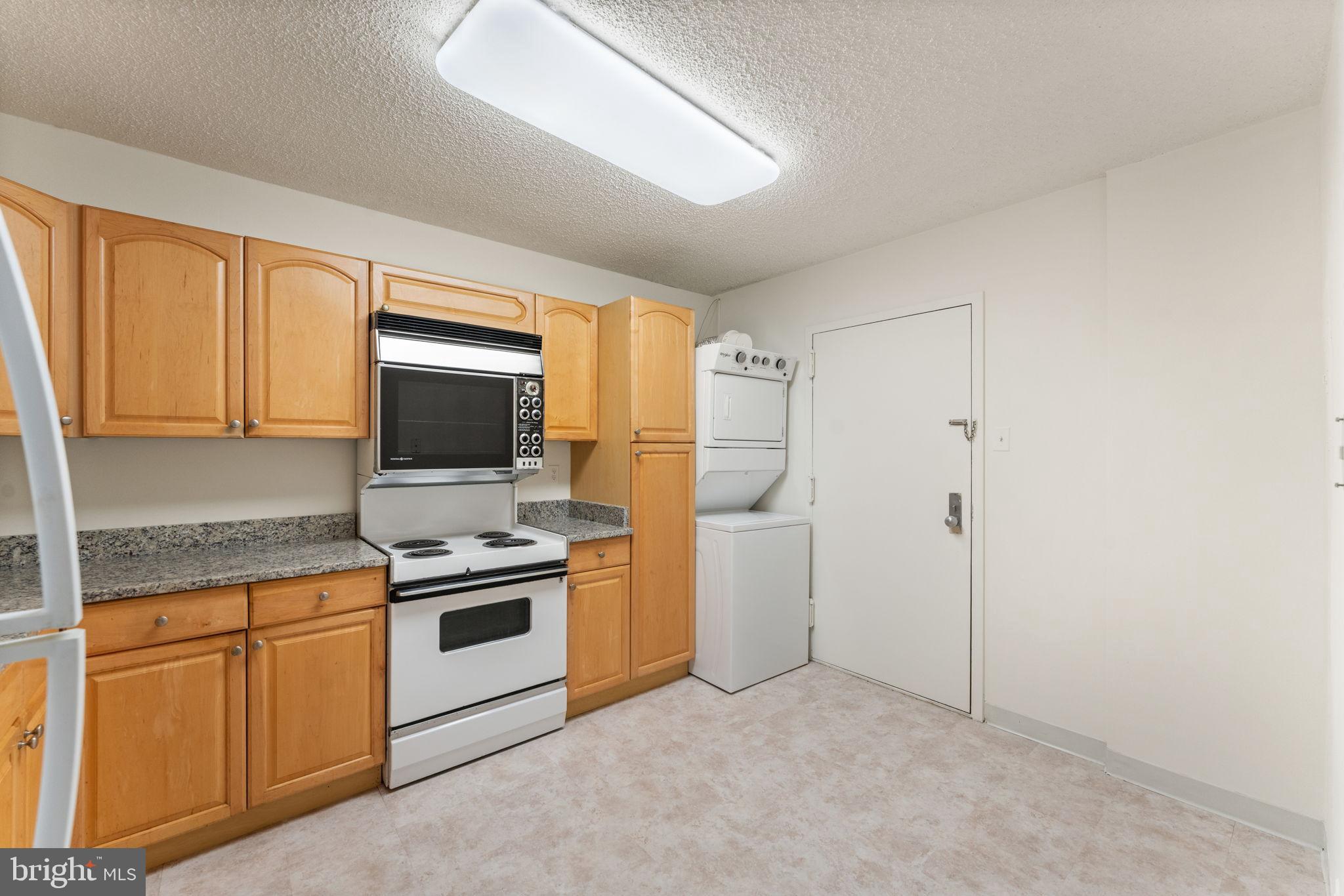 REGENCY AT MCLEAN - Residential Lease