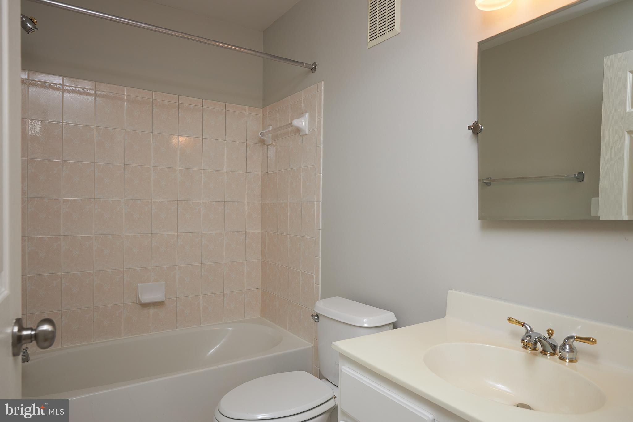 OLD TOWN GREENS - Residential