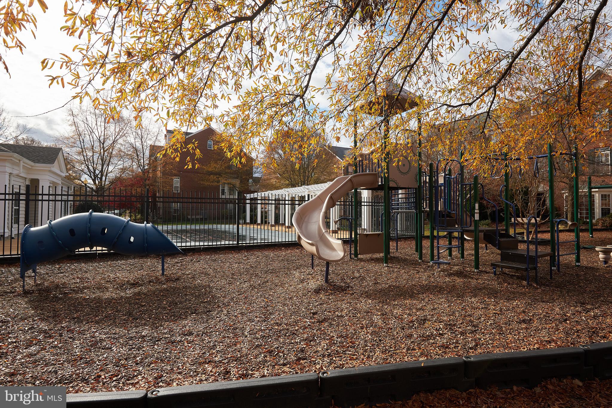 OLD TOWN GREENS - Residential