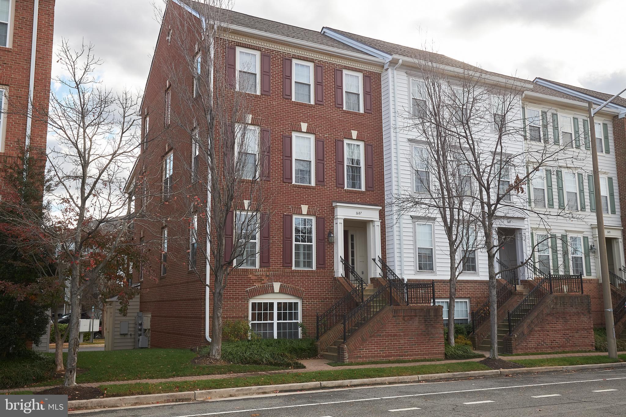 OLD TOWN GREENS - Residential