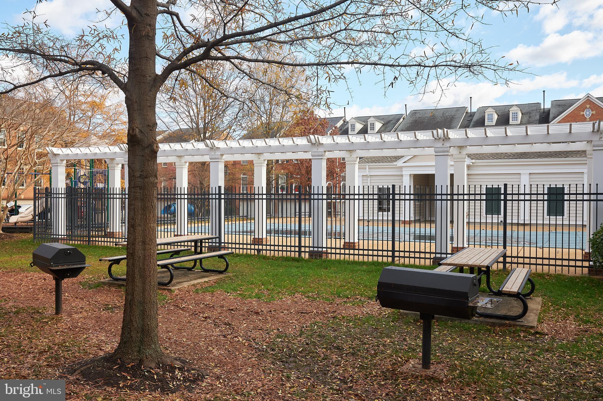 OLD TOWN GREENS - Residential