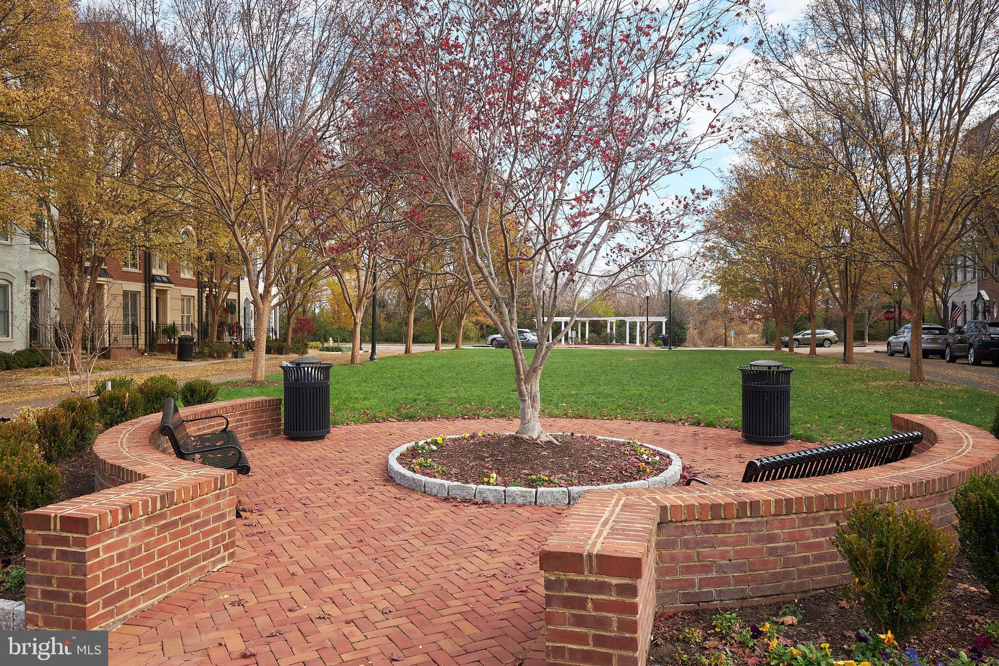 OLD TOWN GREENS - Residential