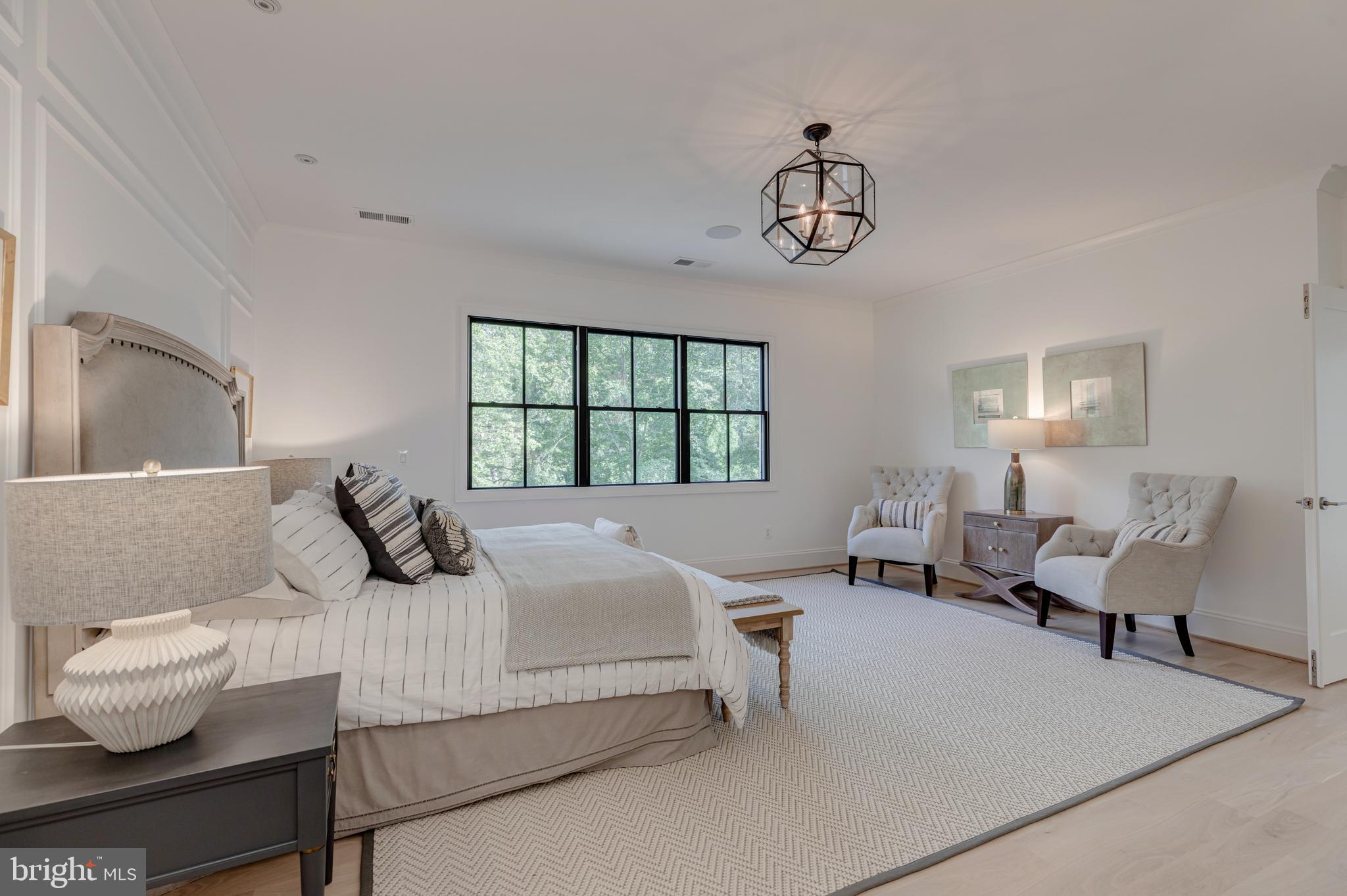 COUNTRY CLUB HILLS - Residential