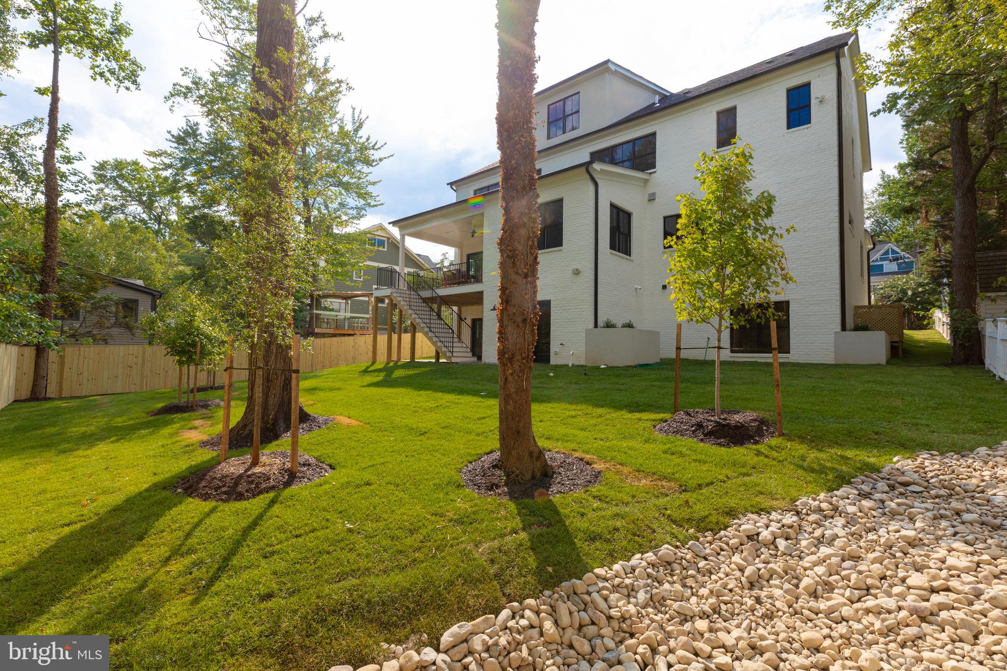 COUNTRY CLUB HILLS - Residential