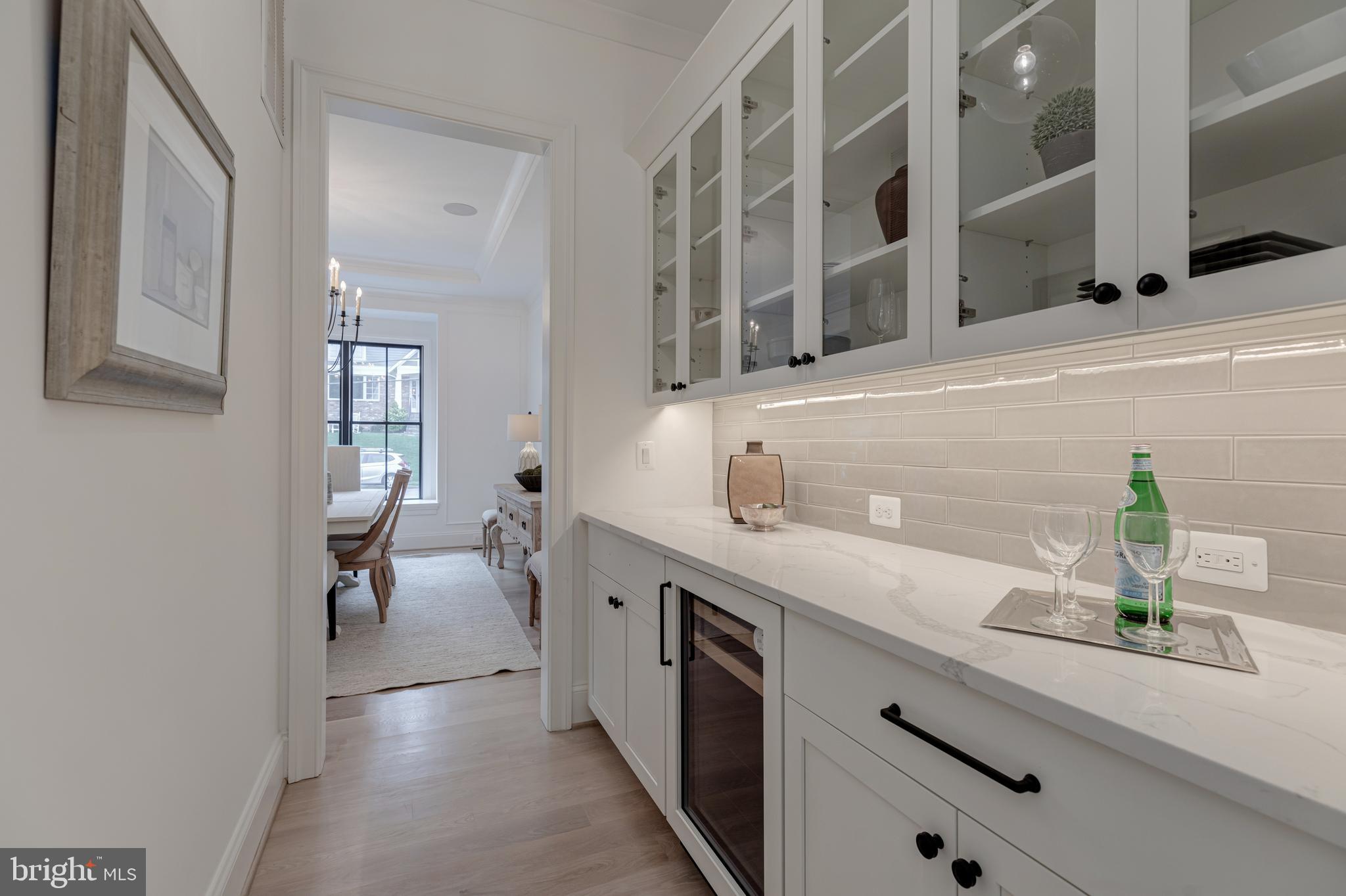 COUNTRY CLUB HILLS - Residential