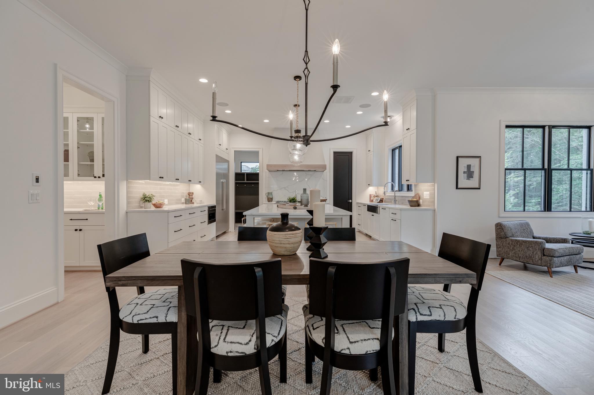 COUNTRY CLUB HILLS - Residential