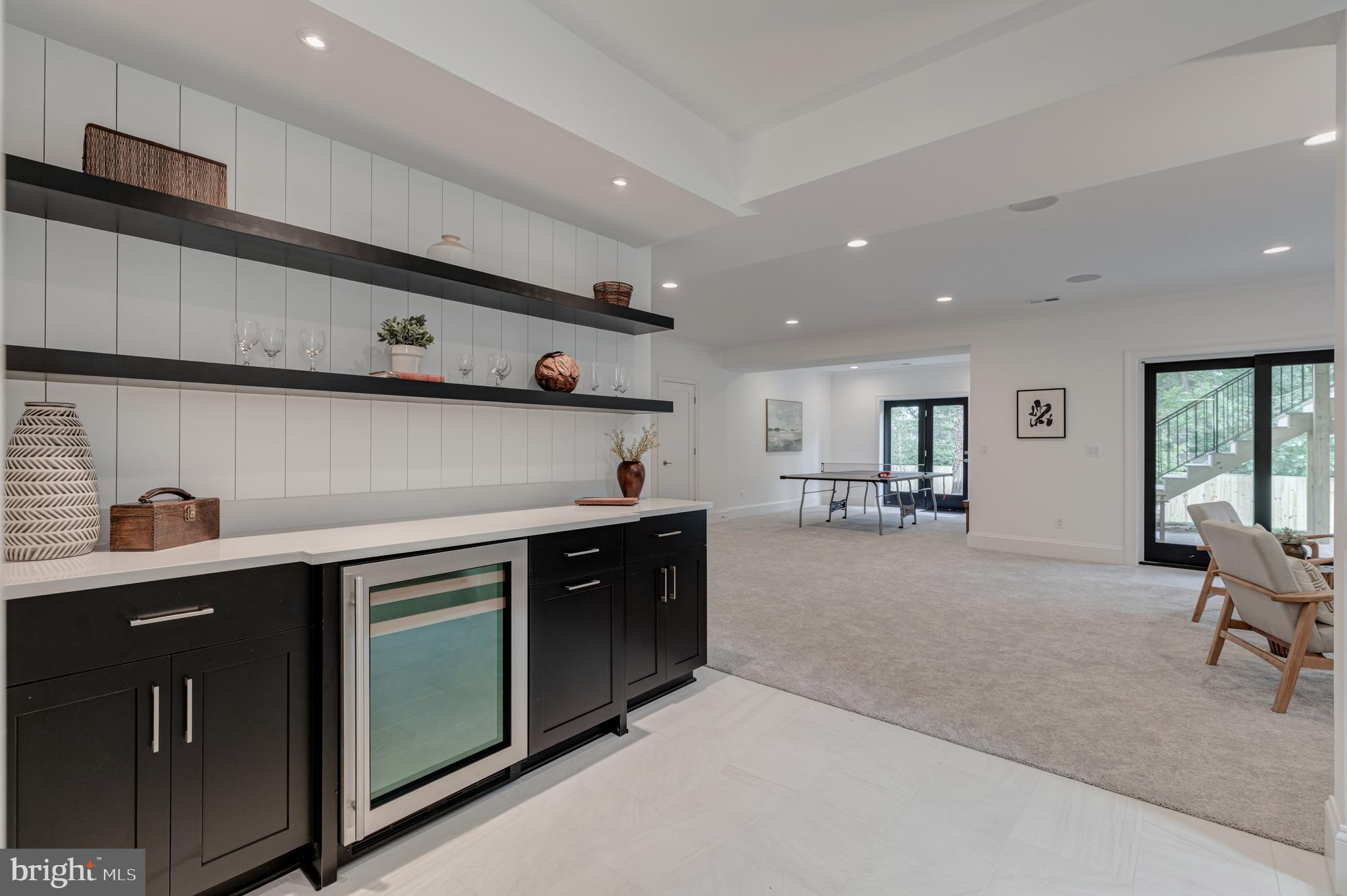 COUNTRY CLUB HILLS - Residential