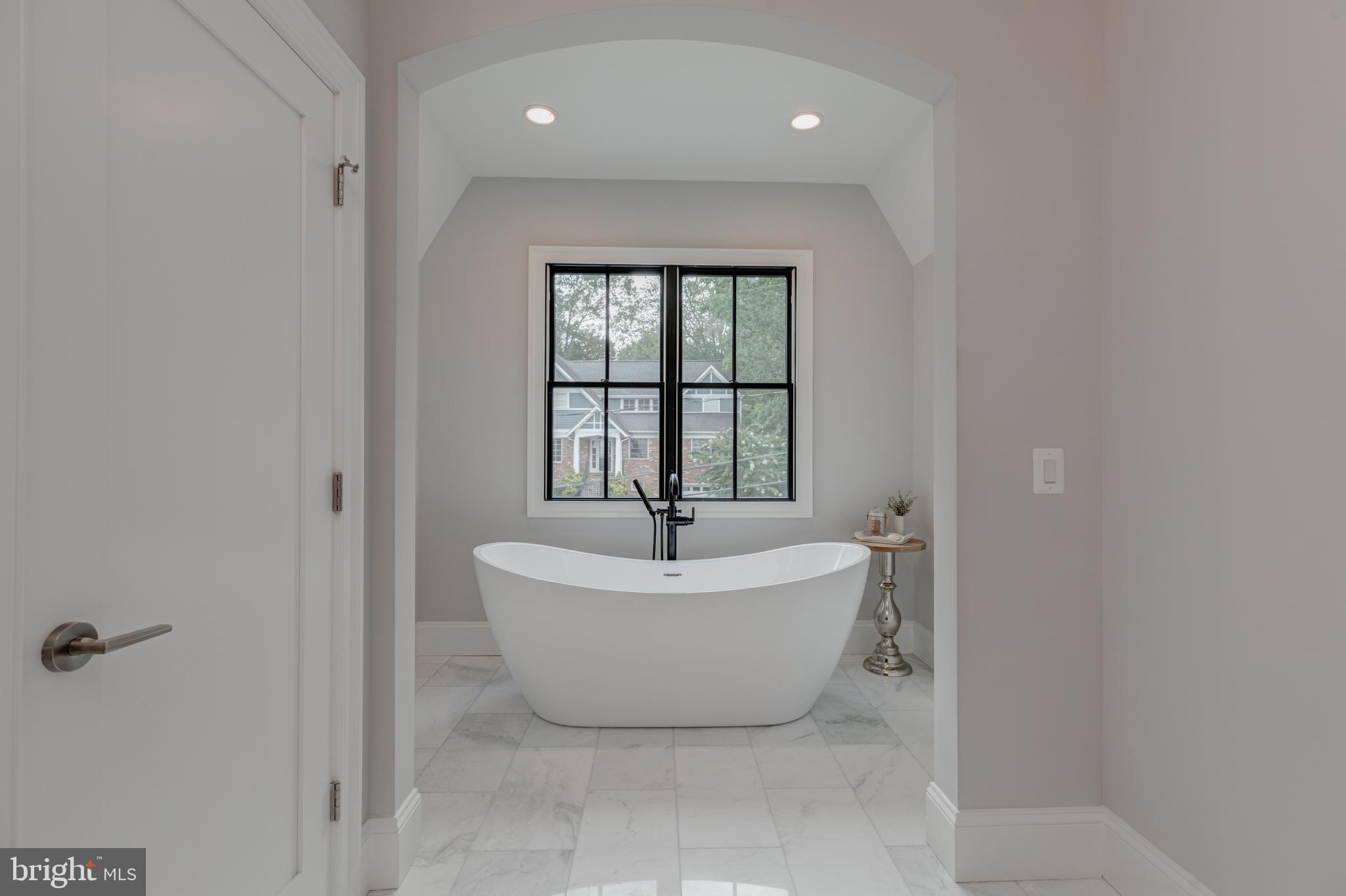 COUNTRY CLUB HILLS - Residential