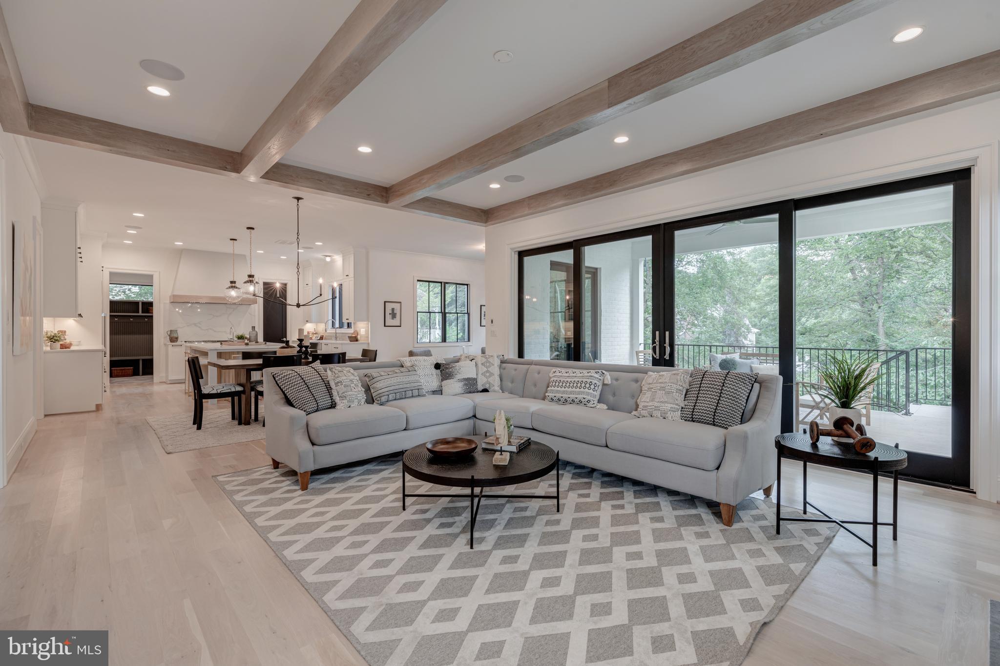 COUNTRY CLUB HILLS - Residential