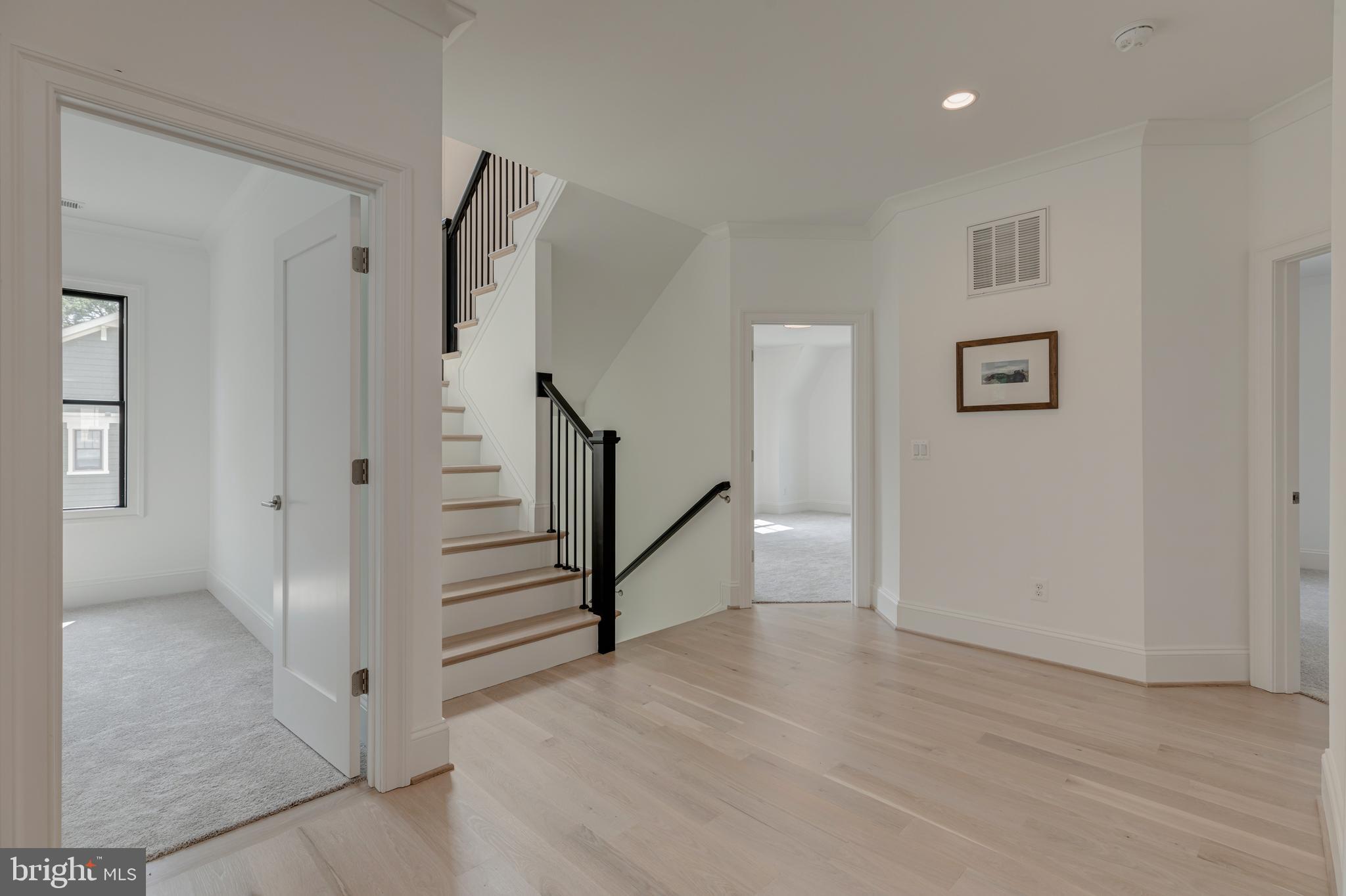 COUNTRY CLUB HILLS - Residential